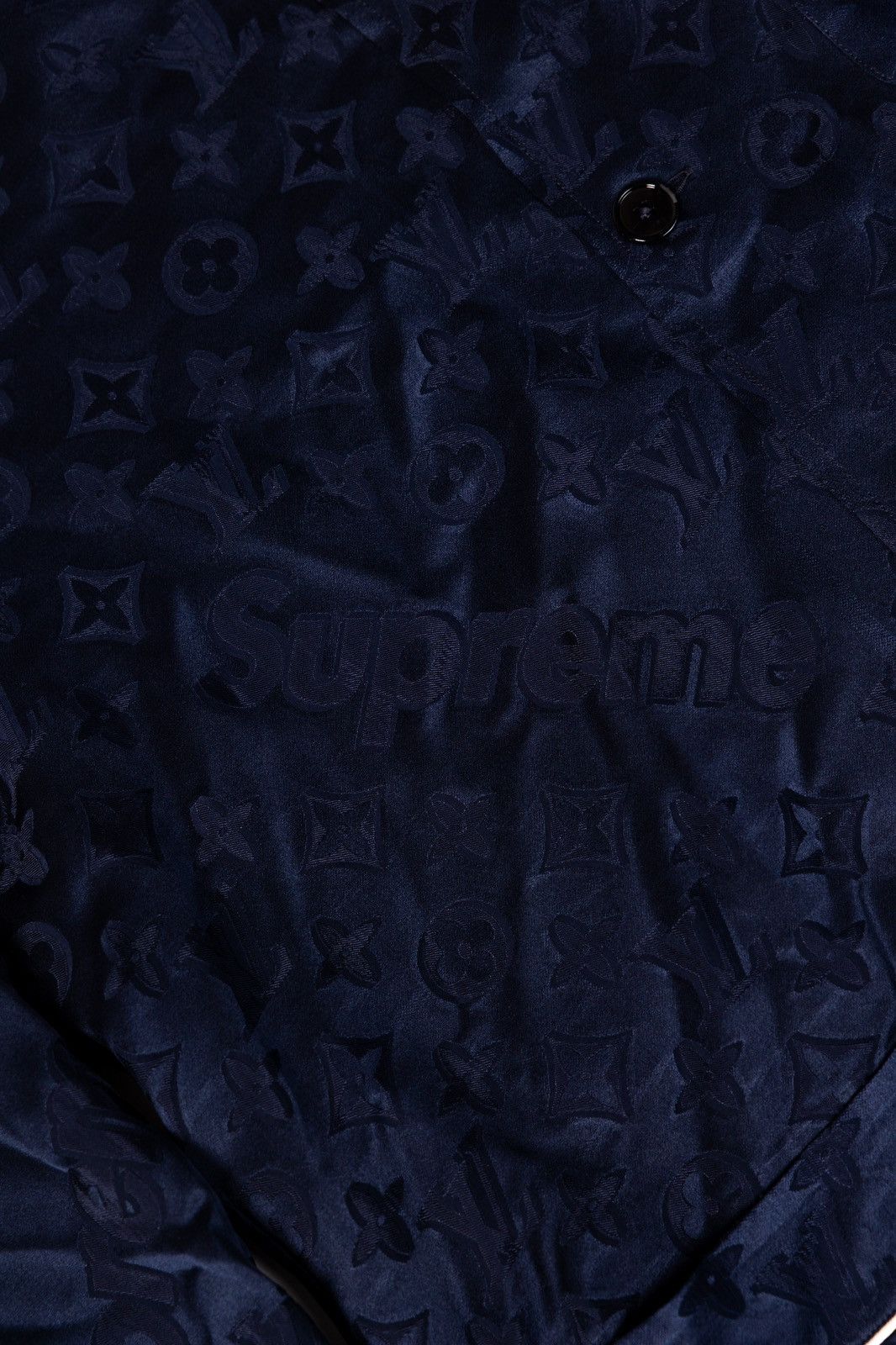 Louis Vuitton × Supreme Louis Vuitton x Supreme Jacquard Silk Pajama Shirt Size US M / EU 48-50 / 2 - 2 Thumbnail