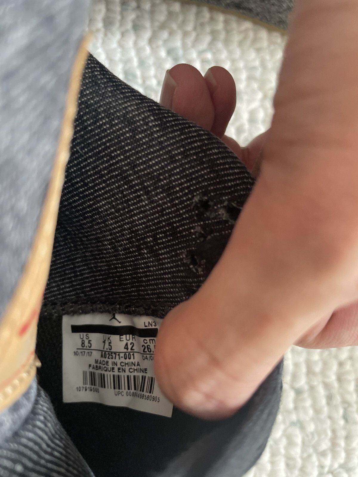Levi's × Nike Levis x Nike Air Jordan 4 Retro Black Size US 8.5 / EU 41-42 - 7 Thumbnail