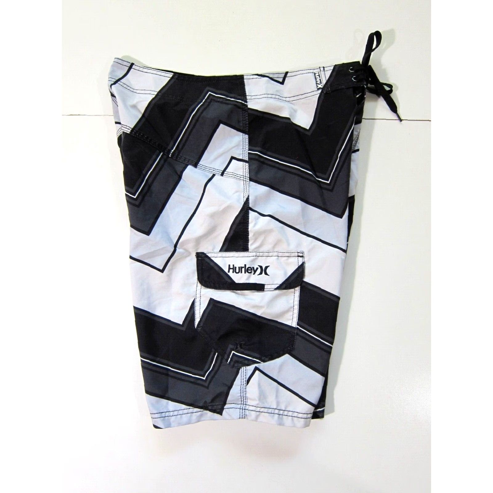 Hurley Hurley Surf Board Shorts Men Size 30 Chevron Grey Black White Beach Swim Size US 30 / EU 46 - 7 Thumbnail