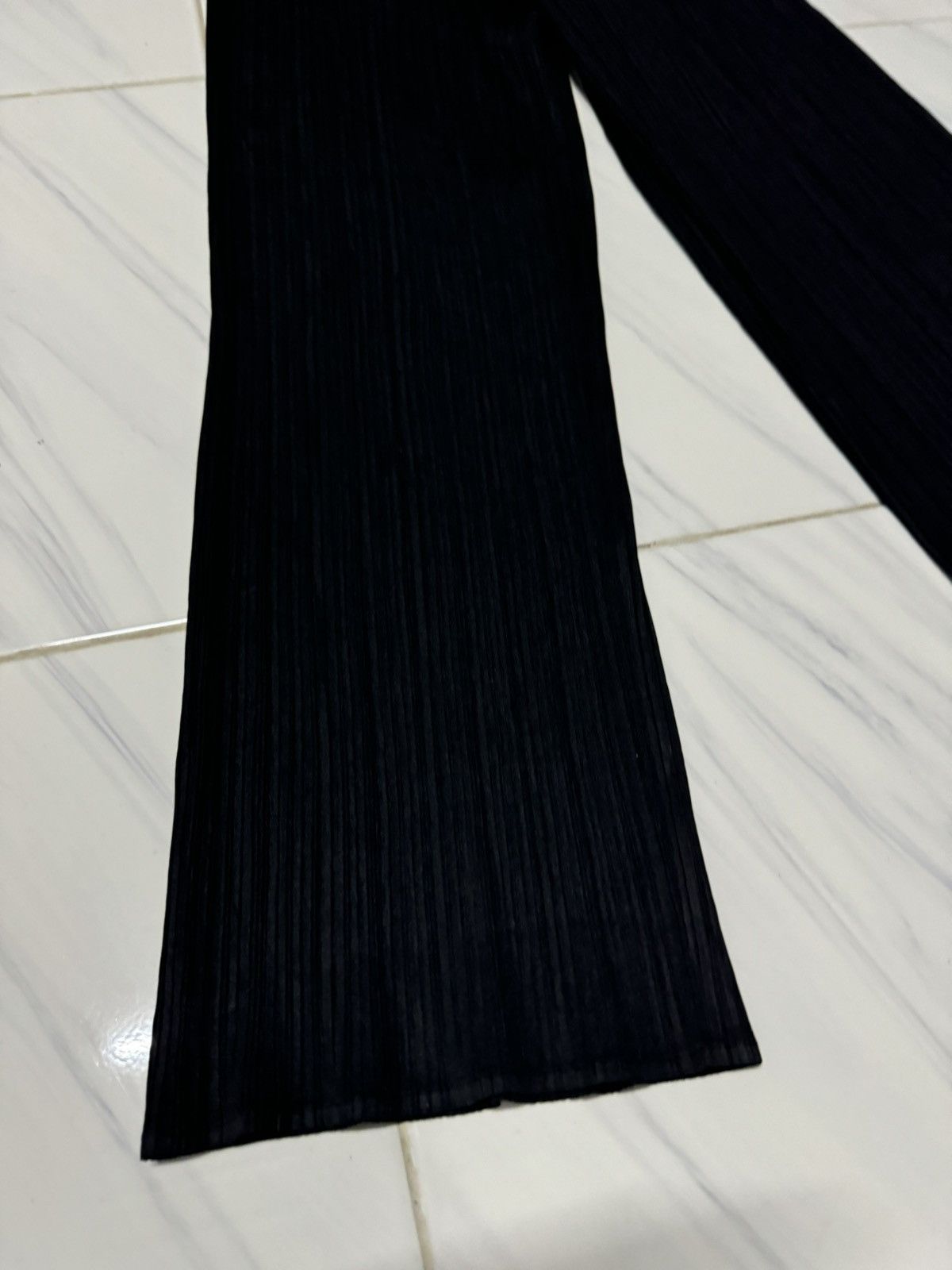 Designer × Pleats Please Issey Miyake Pleats please issey miyake pants Size 28" / US 6 / IT 42 - 3 Thumbnail