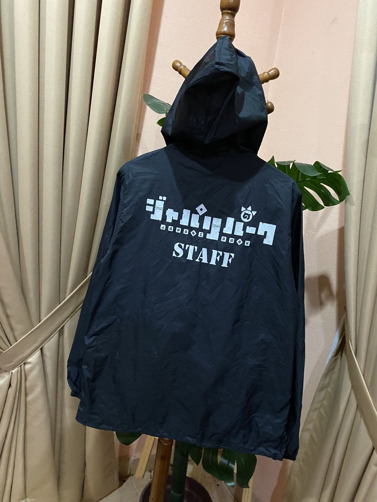 Anime × Japanese Brand Japari Park Staff Windbreaker | Cospa Anime Merchandise Size US M / EU 48-50 / 2 - 6 Thumbnail