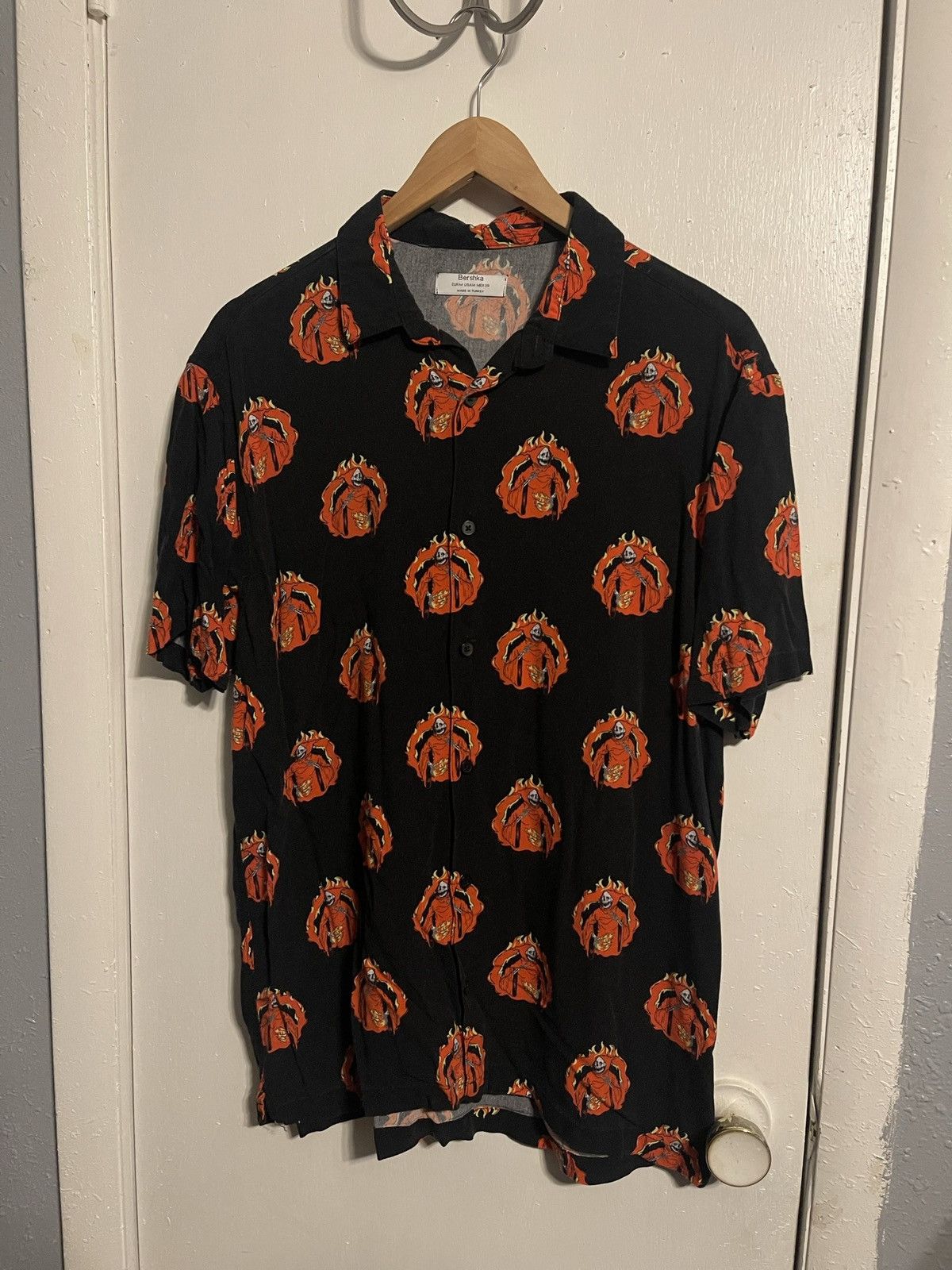 Bershka Berksha Reaper Button Up Tee Size US M / EU 48-50 / 2 - 1 Thumbnail