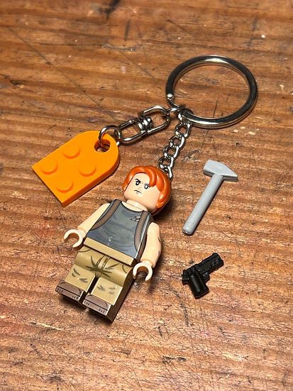 LEGO the last of us 2 minifigure matching keychain ellie Abby Size ONE SIZE - 4 Thumbnail