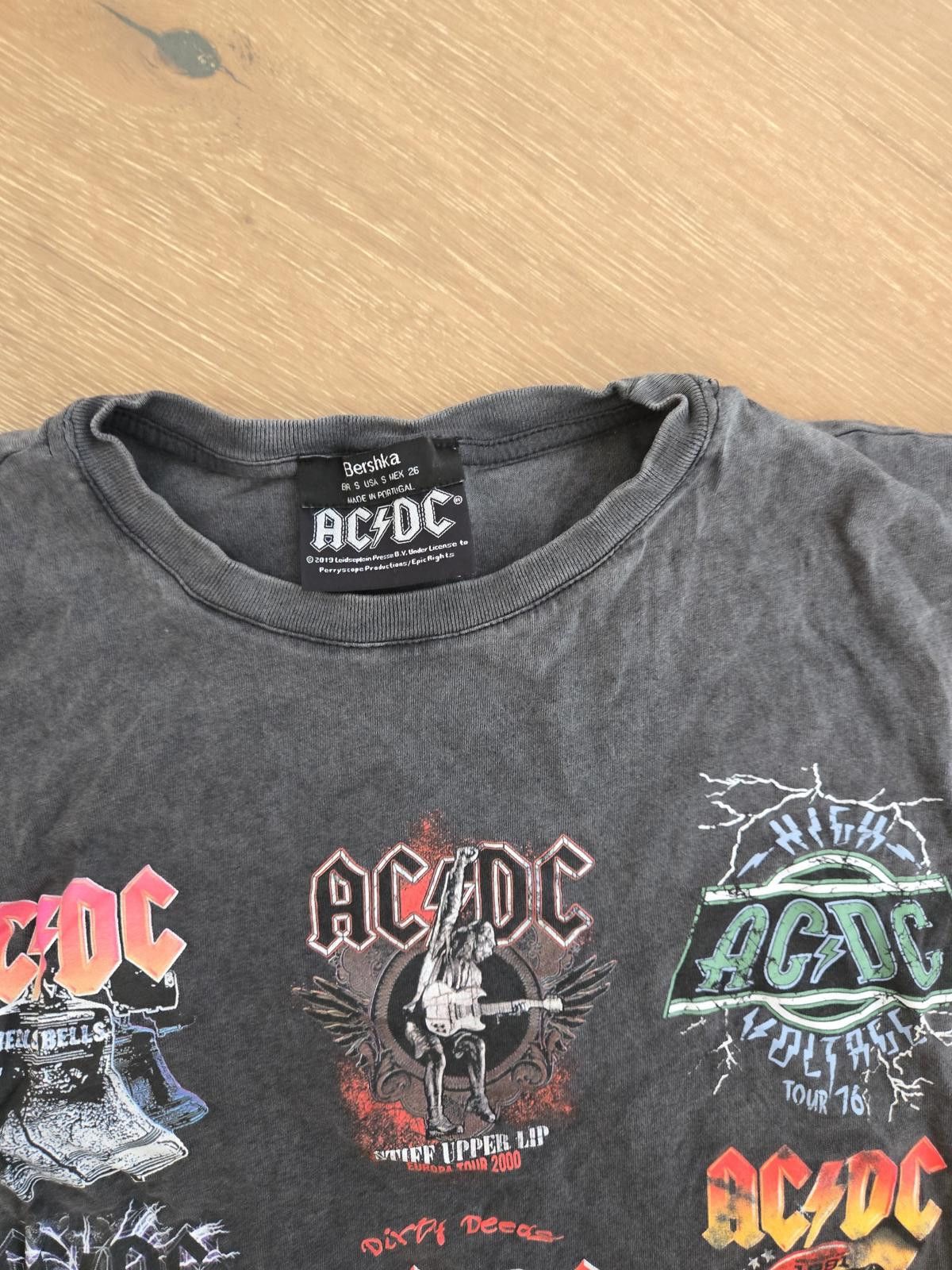 Bershka Bershka ACDC Oversized Band Tee Size S / US 4 / IT 40 - 2 Thumbnail