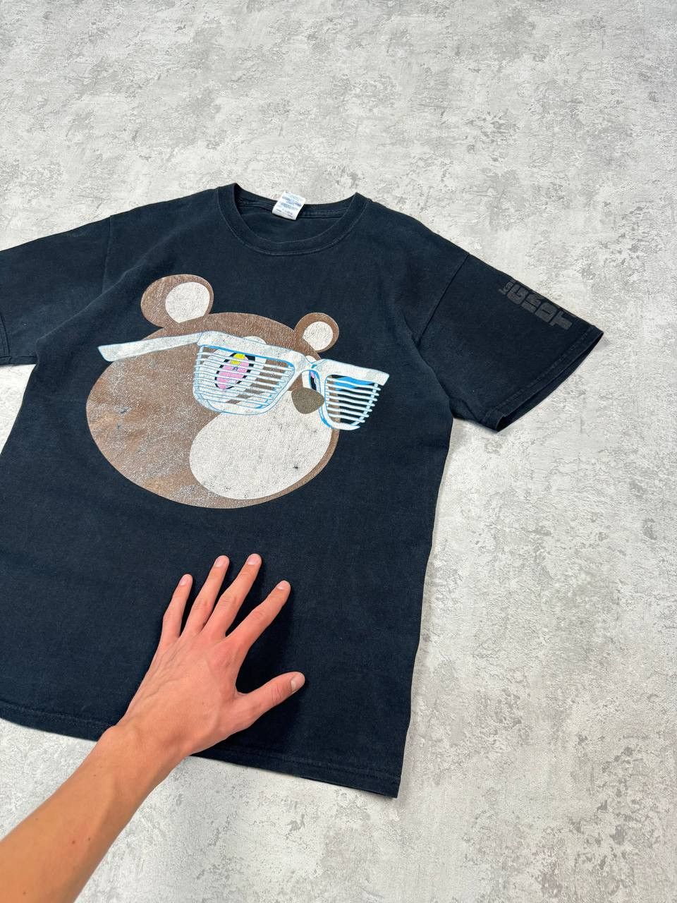 Kanye West Vintage 2007 Kanye West x Takashi Murakami Tour T-Shirt Size US M / EU 48-50 / 2 - 3 Thumbnail