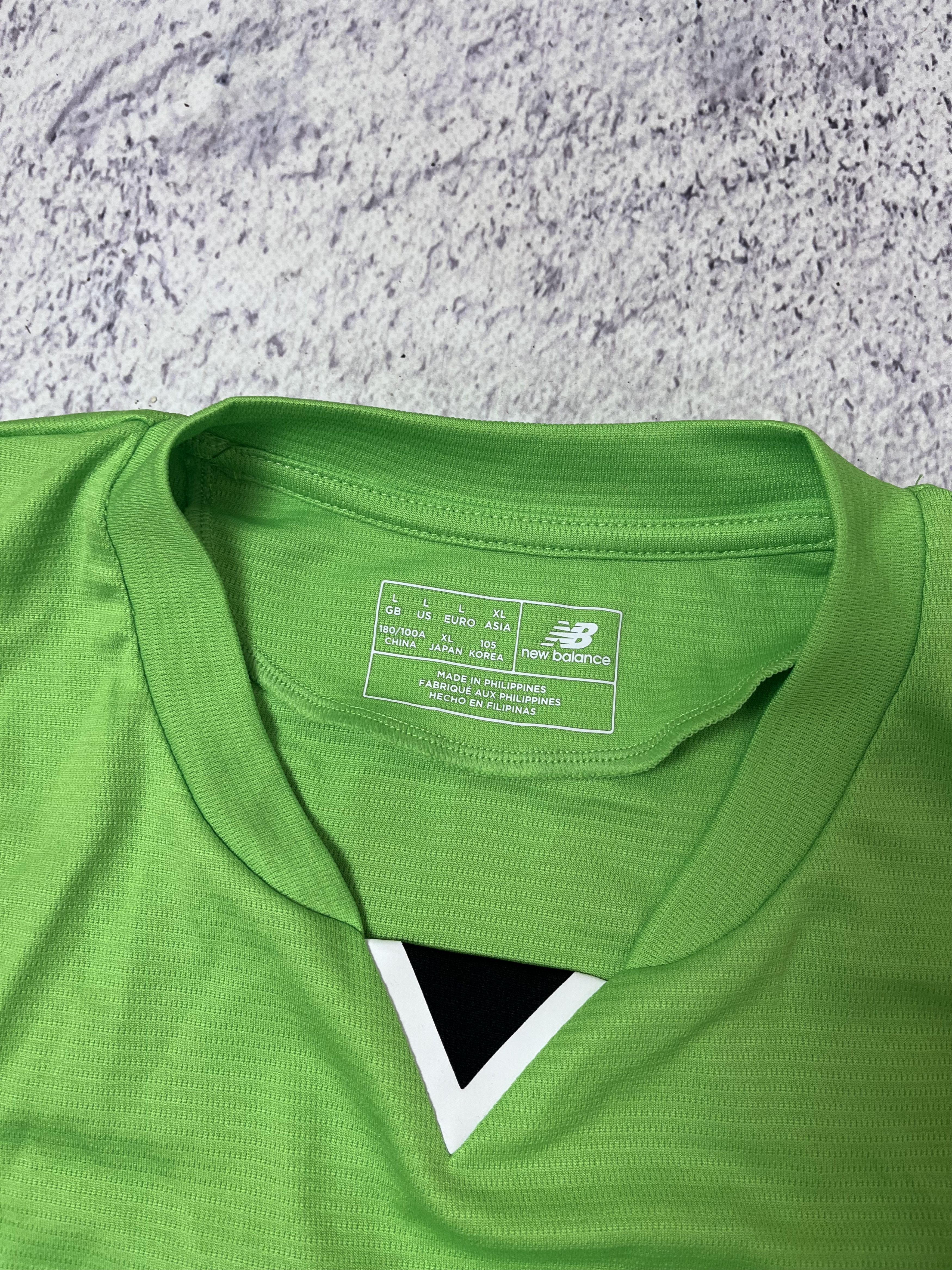 Other Mens jersey FC Liverpool New Balance size L Jennings #1 Size US L / EU 52-54 / 3 - 12 Thumbnail