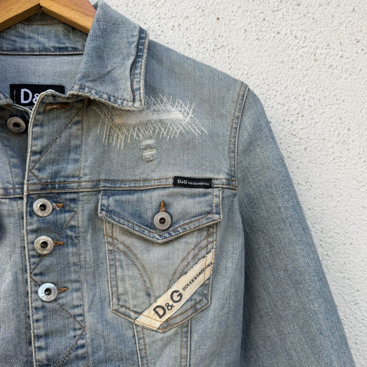 Dolce & Gabbana D&G Distressed Denim Jacket Light Wash Vintage Size XS / US 0-2 / IT 36-38 - 6 Thumbnail