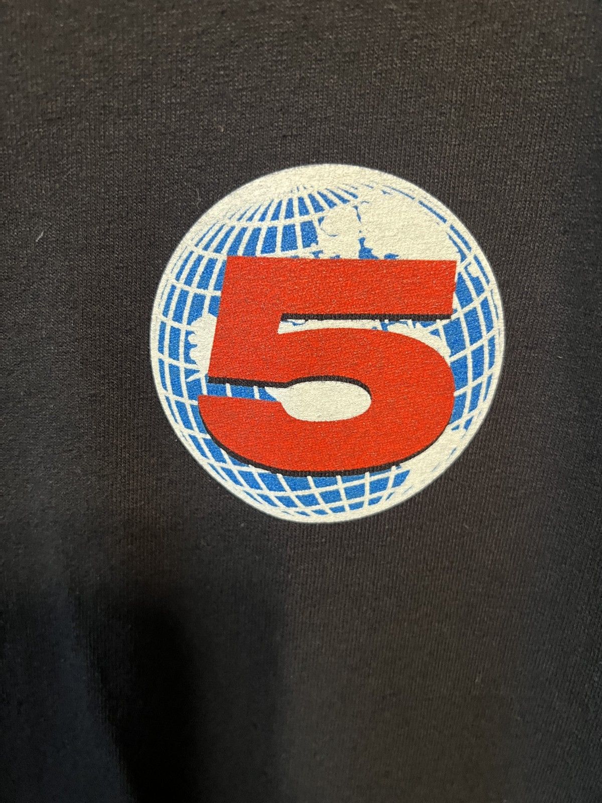 Other Channel 5 News Andrew Callaghan Globe XXL T-Shirt 2022 Size US XXL / EU 58 / 5 - 2 Thumbnail