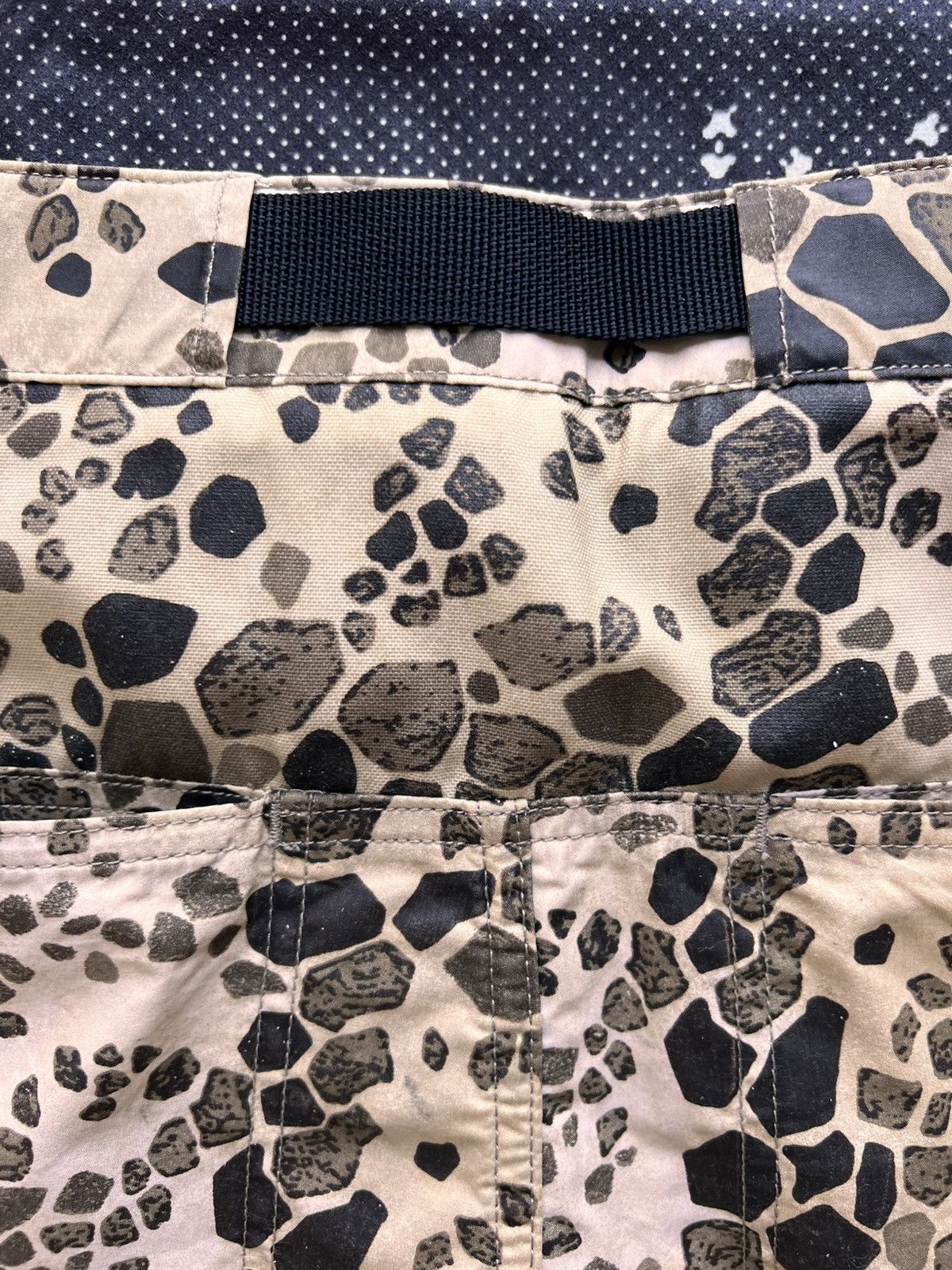 Stone Island Stone Island Alligator Camo Cargo Shorts Type RE W30 croc Size US 30 / EU 46 - 14 Thumbnail
