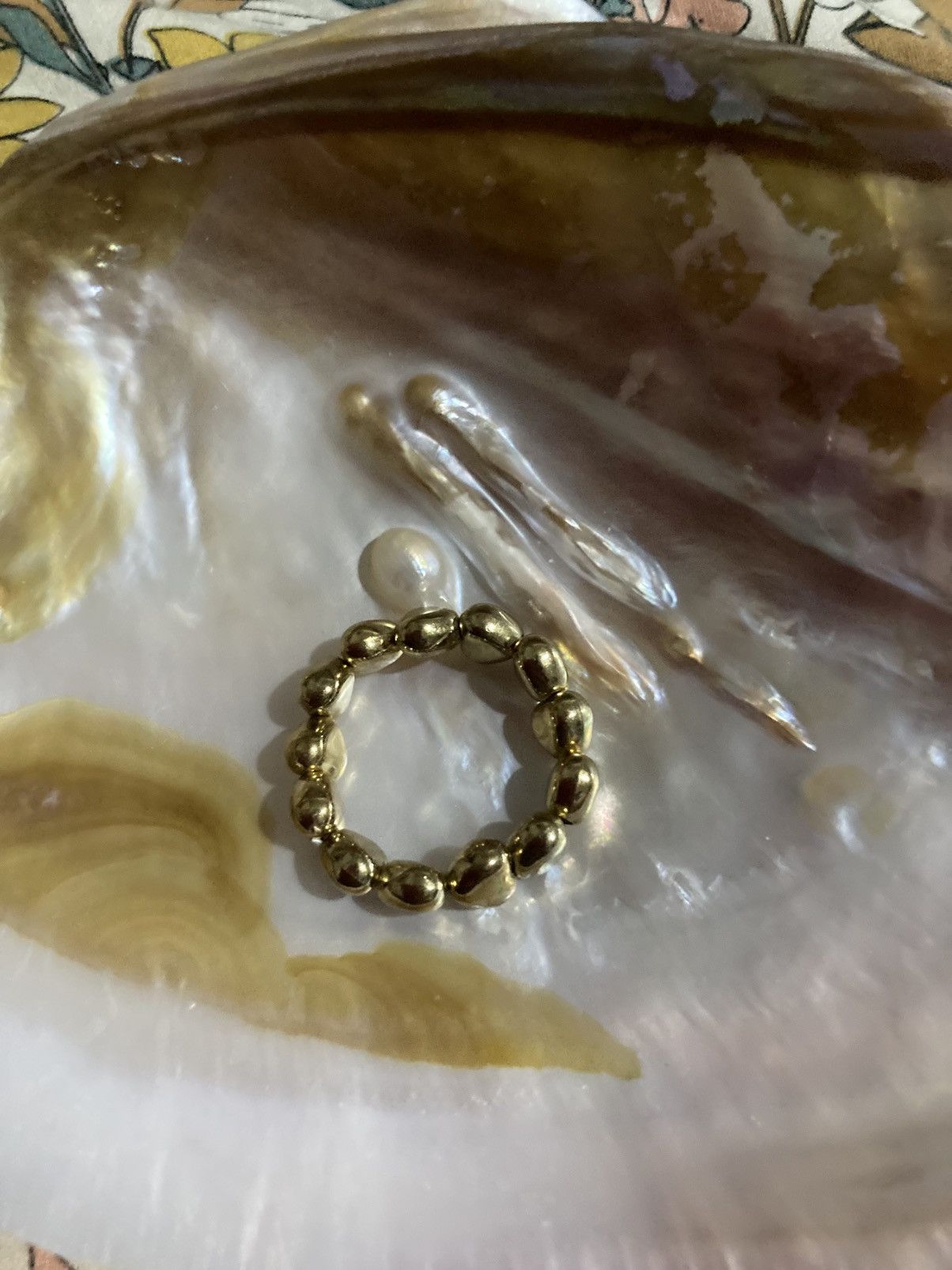 Other Gold coloured heart beaded ring Size ONE SIZE - 2 Thumbnail