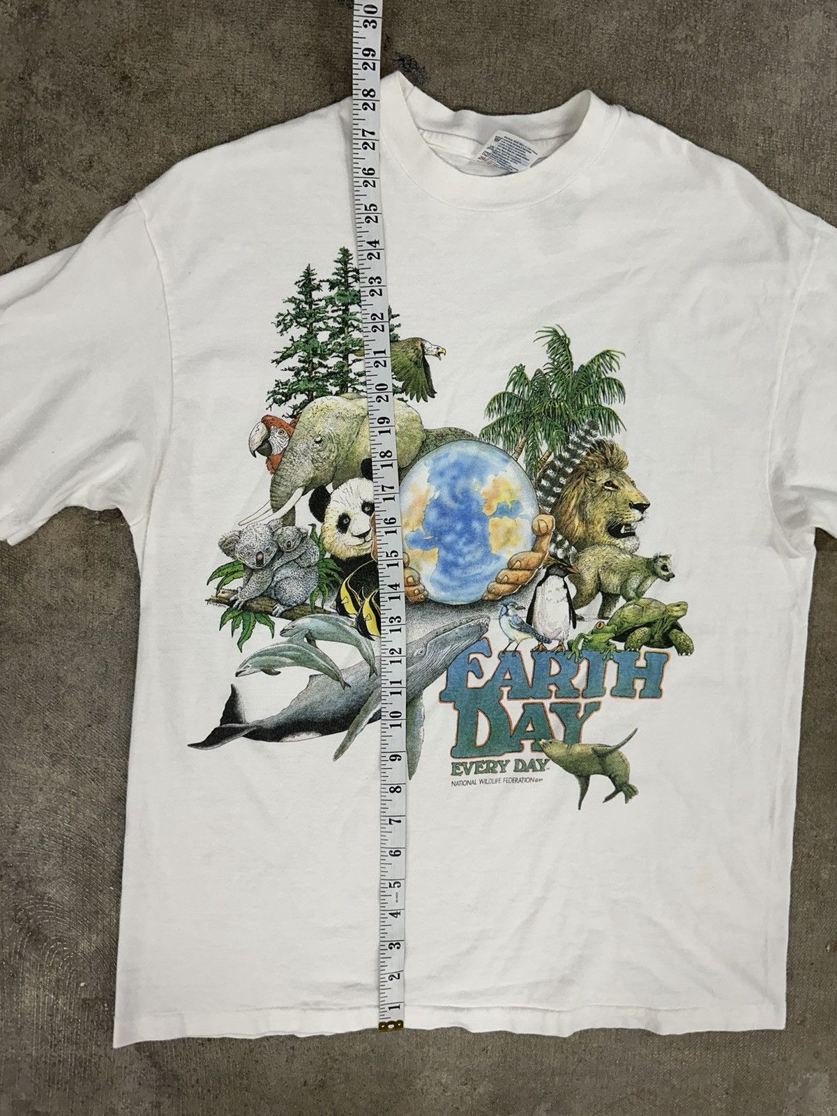 Vintage Vintage 90s Earth Day Animal Panda Lion Graphic T-Shirt Size US L / EU 52-54 / 3 - 10 Thumbnail