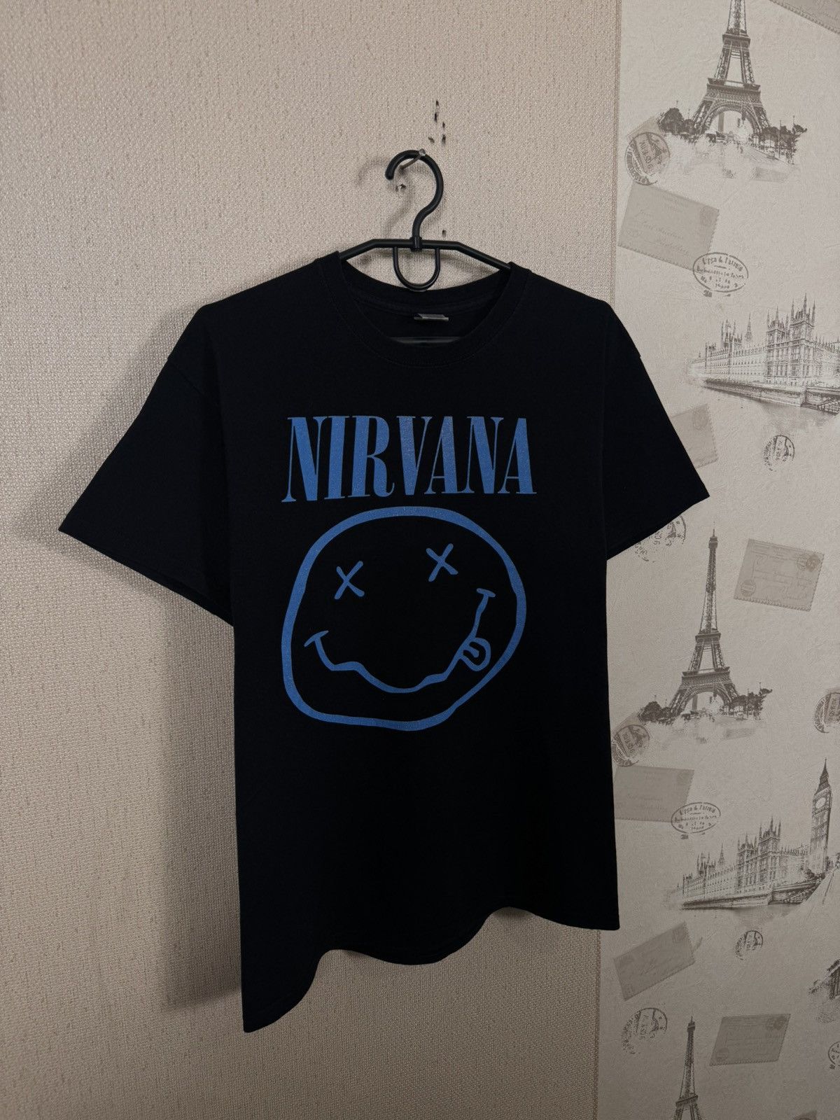 Other Nirvana T shirt Blue Smile Rock Band Grunge Sz M Black Size US M / EU 48-50 / 2 - 9 Thumbnail