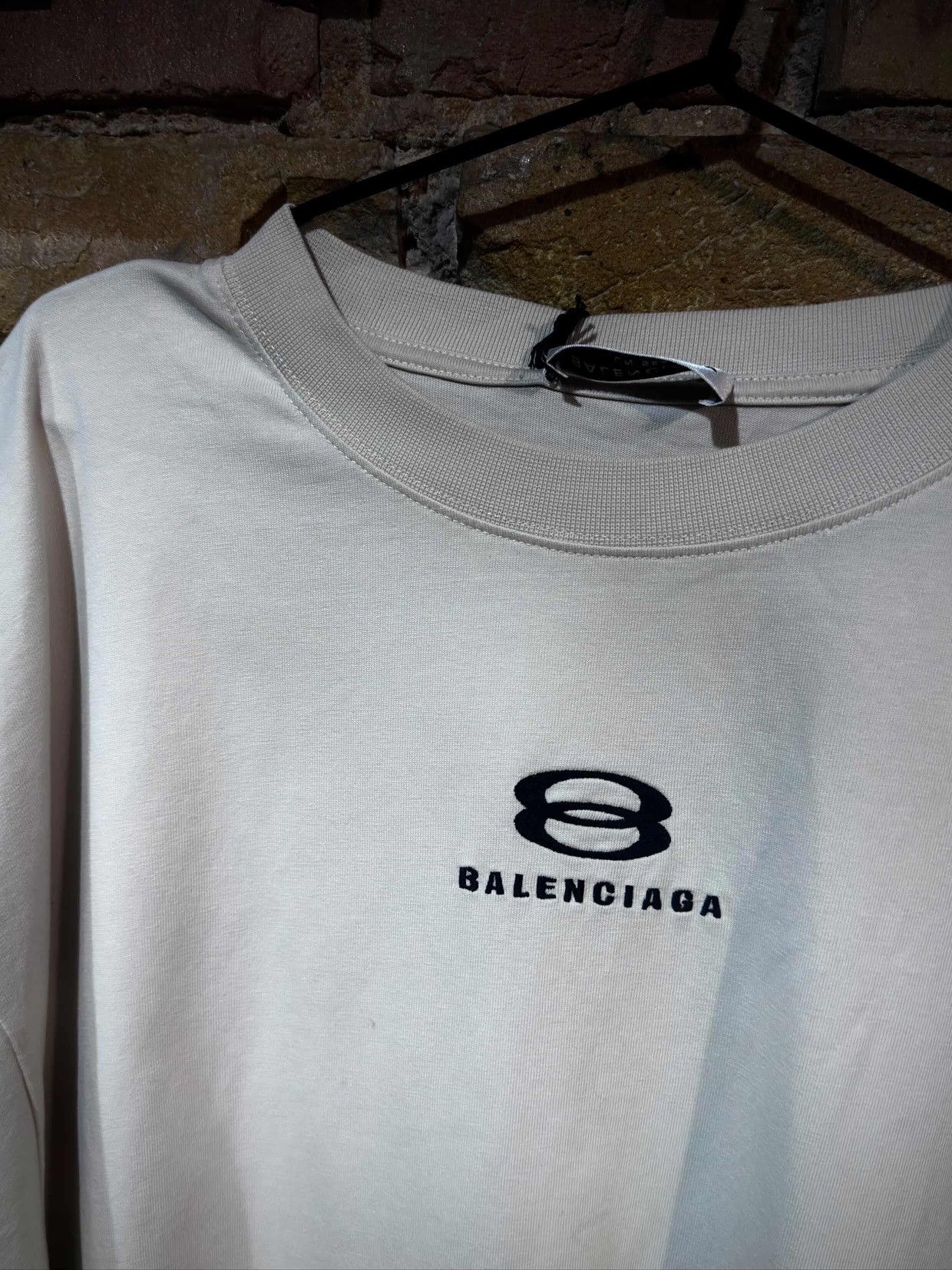 Balenciaga balenciaga unity logo tshirt Size US XL / EU 56 / 4 - 4 Thumbnail
