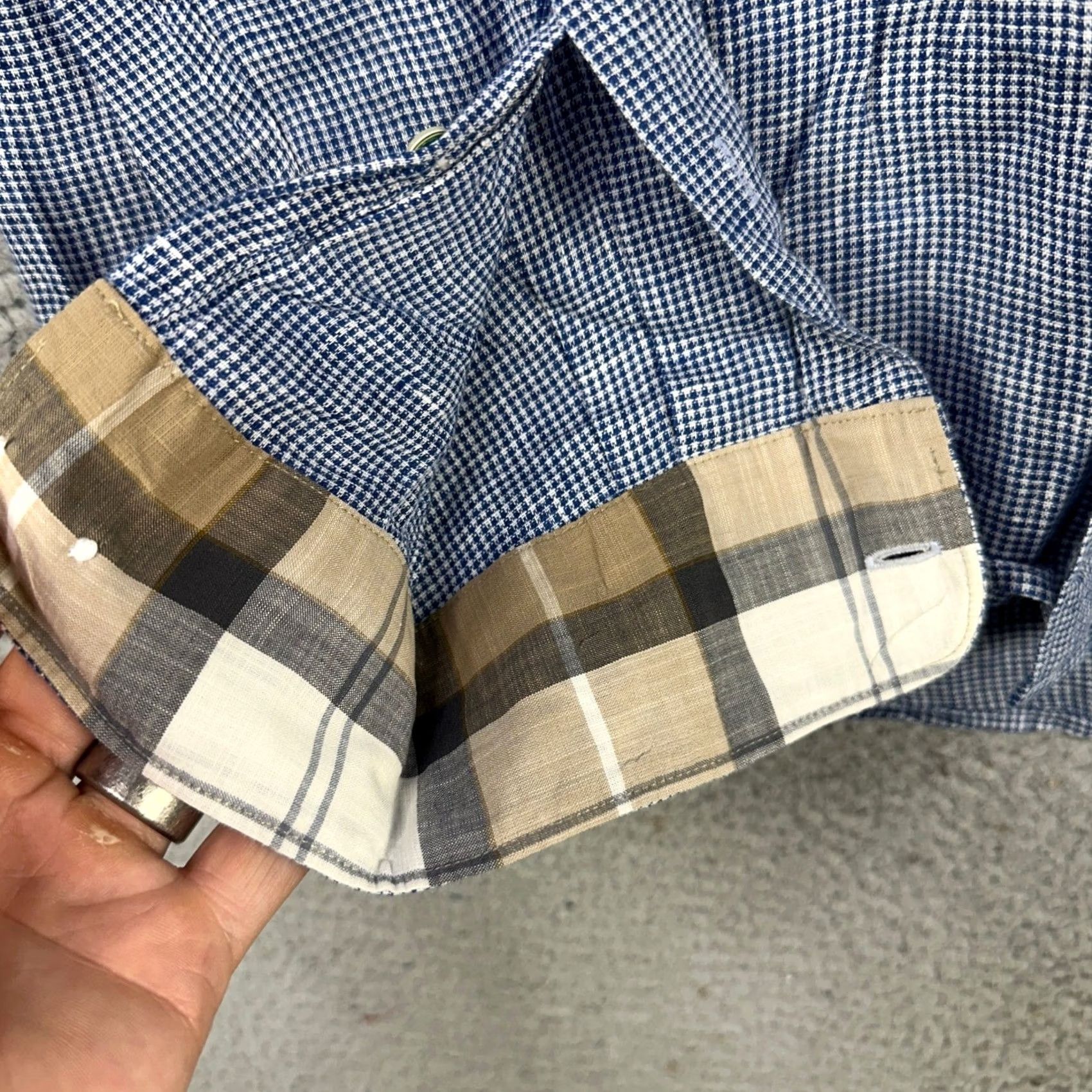 Barbour Barbour Mens Button-Down Linen Shirt Medium Blue Houndstooth Plaid Flip Cuff Shirt Size US M / EU 48-50 / 2 - 7 Thumbnail