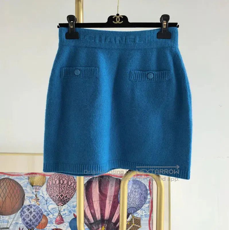 Chanel Chanel Blue Wool Midi Skirt for Women . Size 30" / US 8 / IT 44 - 1 Thumbnail