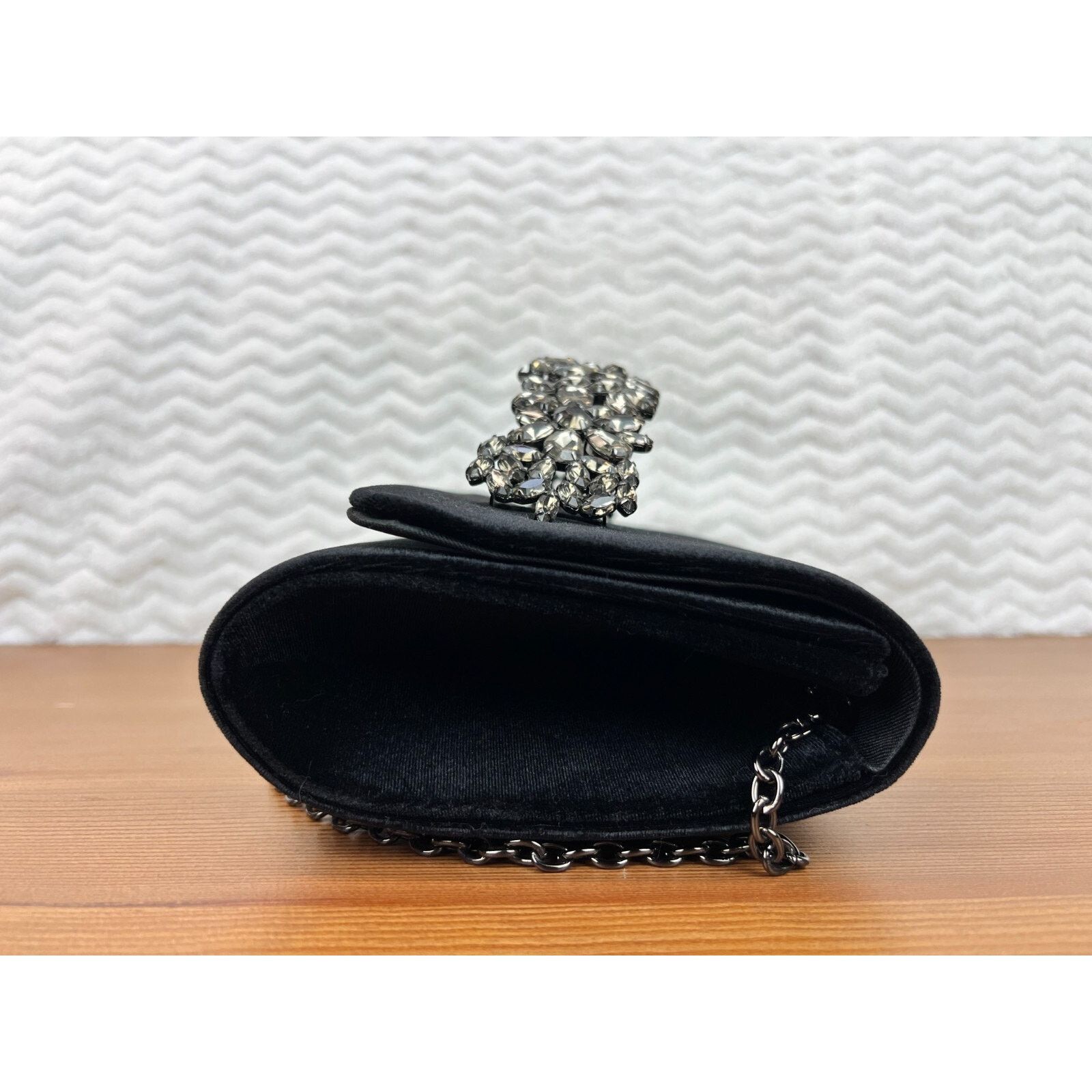 Other Sondra Roberts Velvet Clutch Stone Encrusted Shoulder Chain Size ONE SIZE - 6 Thumbnail