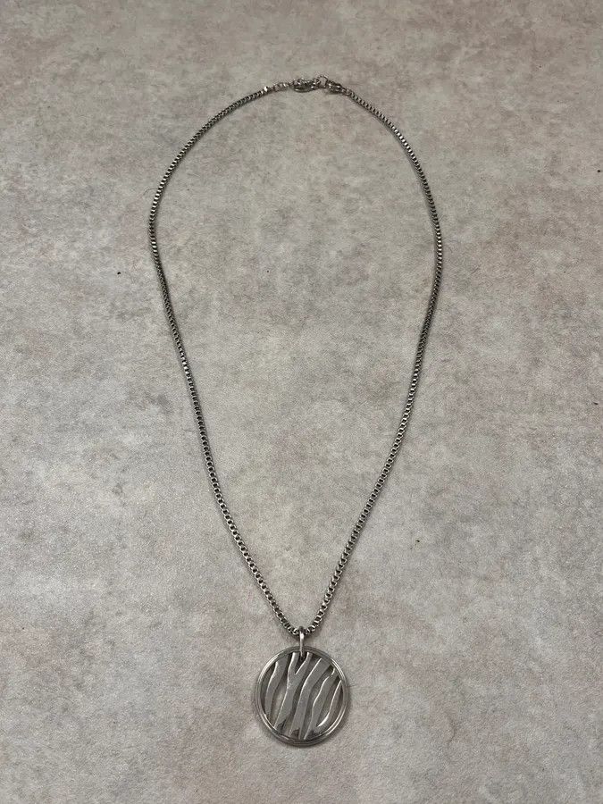 Roberto Cavalli 2000s Cavalli Irregular Stress Circular Pendant Necklace Size ONE SIZE - 5 Thumbnail