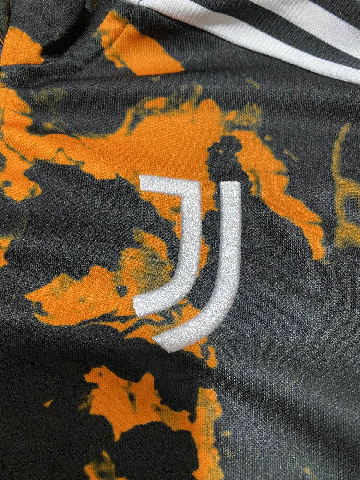 Adidas Adidas 2020 Juventus Training Long Sleeve Soccer Jersey Size US M / EU 48-50 / 2 - 6 Thumbnail