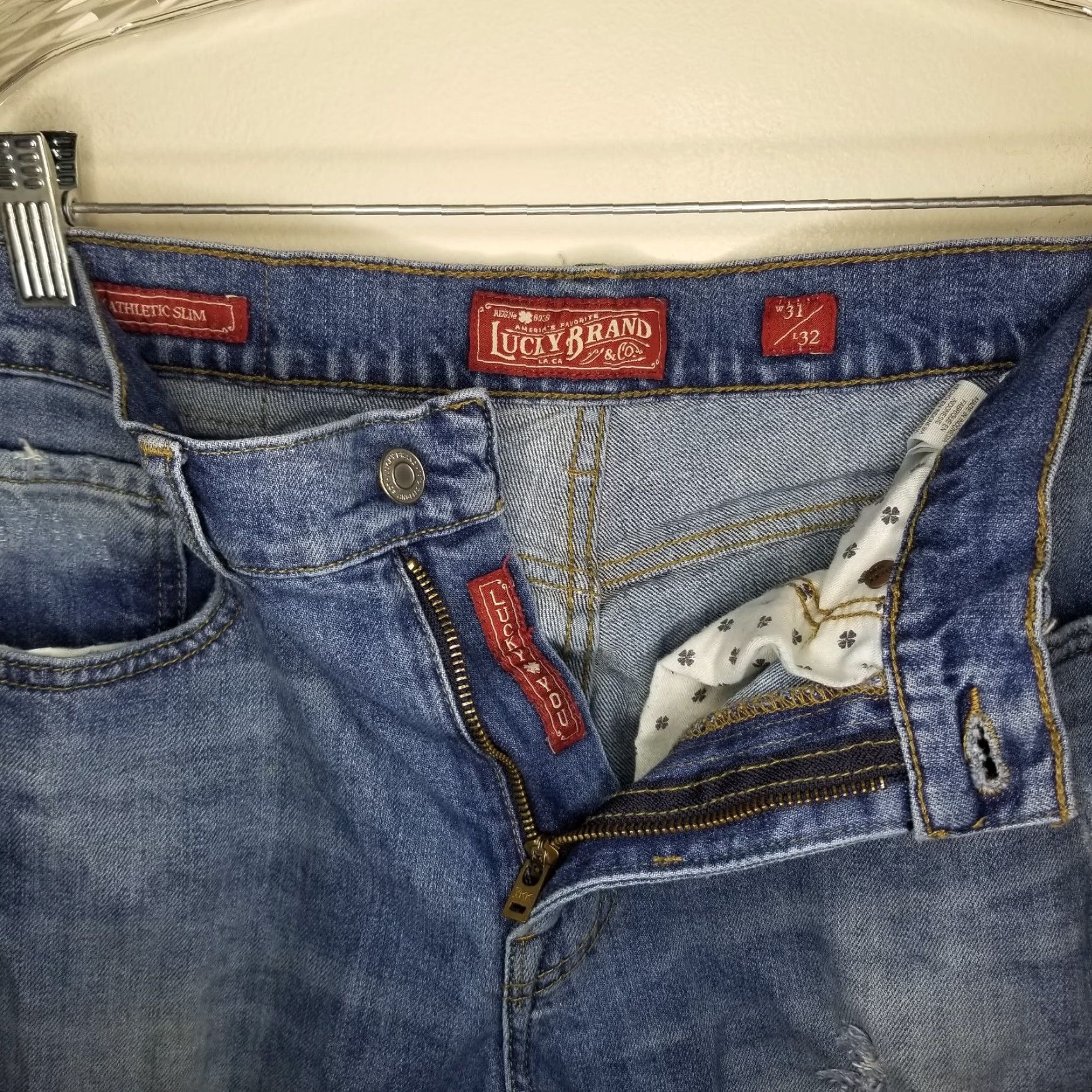 Lucky Brand LUCKY BRAND 410 Men's Slim Athletic Distressed Blue Jeans 31x32 Size US 31 - 3 Thumbnail