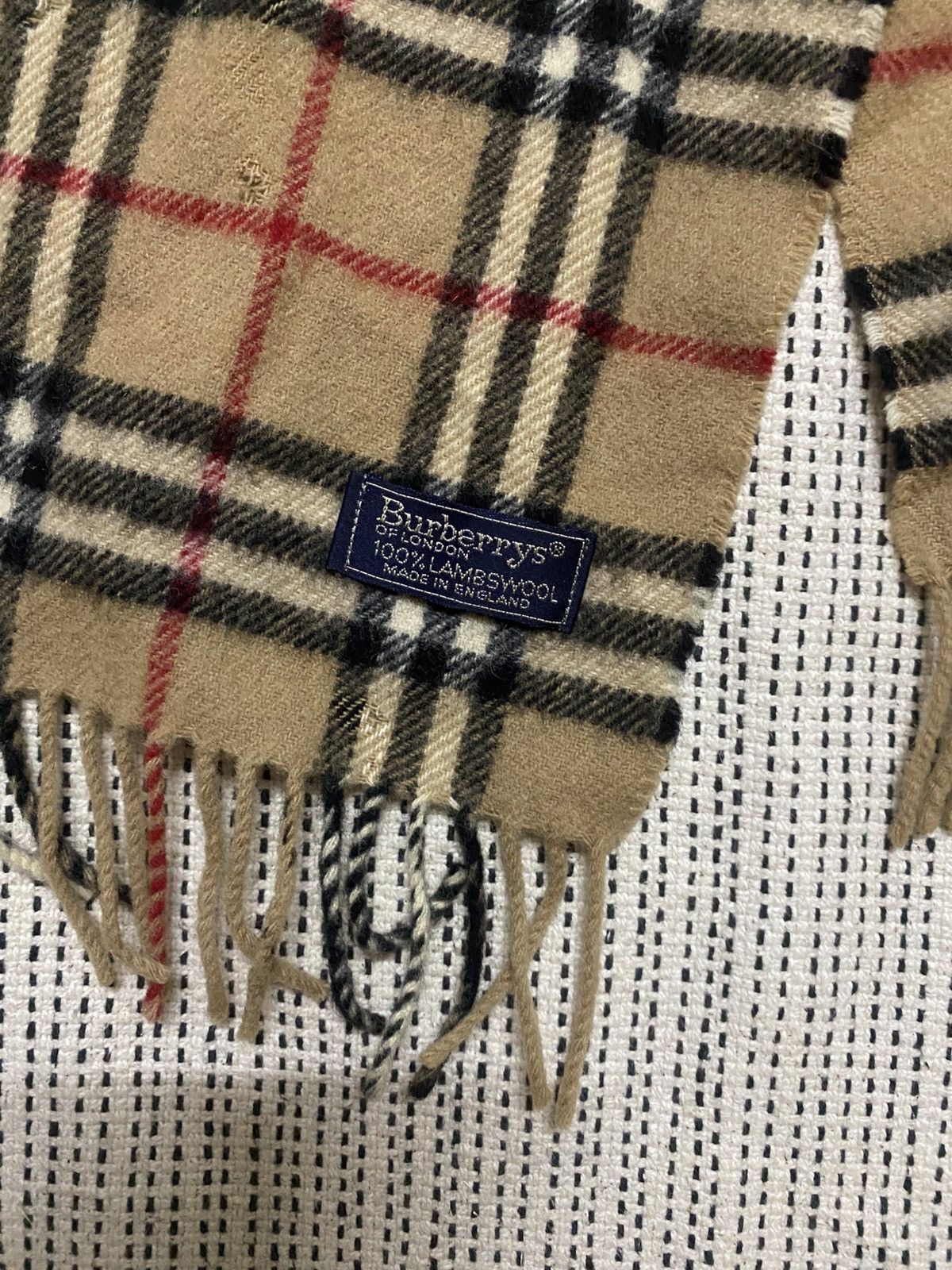 Burberry Burberry Nova Check Cashmere Scarf Beige Made in England Size ONE SIZE - 3 Thumbnail