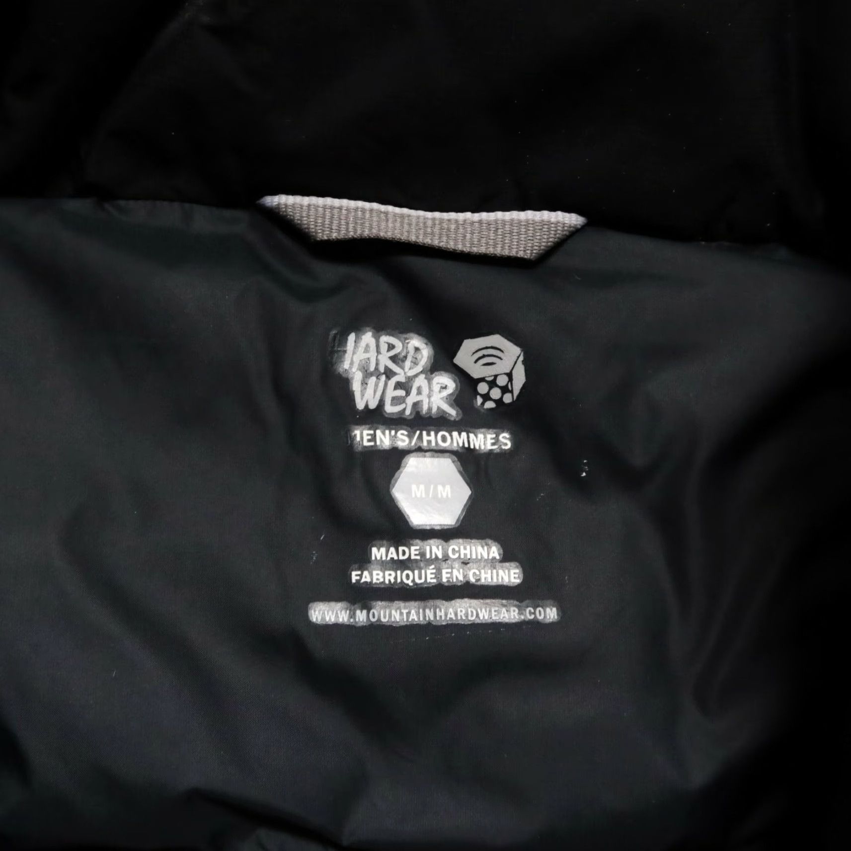 Mountain Hardwear VINTAGE Mountain Hardwear Hooded Puffer Down Jacket Size M Black Size US M / EU 48-50 / 2 - 5 Thumbnail