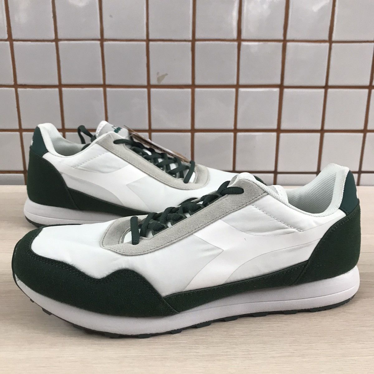 Diadora Diadora Fabien Casual Trainner Shoes Green Suede nylon new Size US 8 / EU 41 - 15 Thumbnail