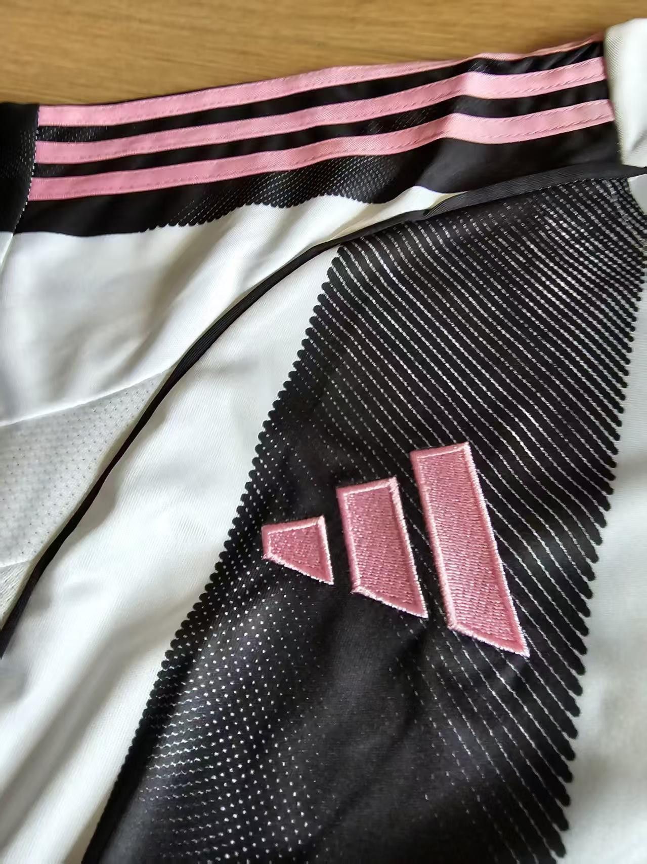 Other 2025 2026 Juventus Jersey Home Size US XXL / EU 58 / 5 - 3 Thumbnail