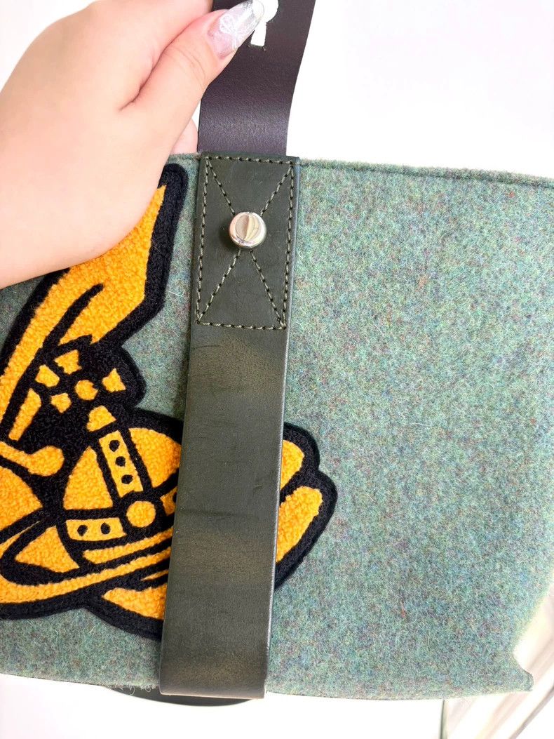 Vivienne Westwood Vivienne Westwood size os Green plush felt bag crossbody ba Size ONE SIZE - 8 Thumbnail