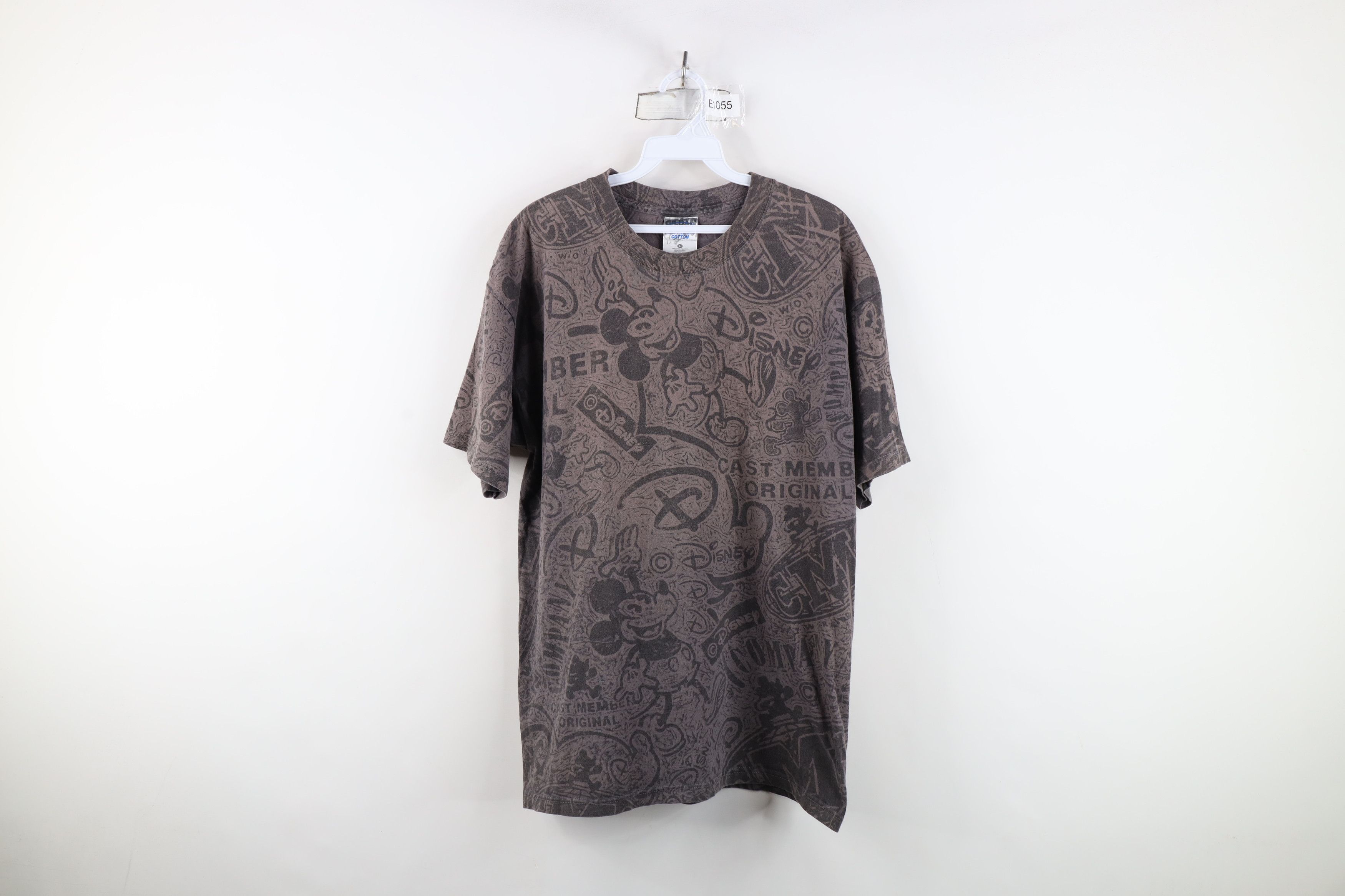 Disney Vintage 90s Disney Original All Over Print Employee T-Shirt Size US L / EU 52-54 / 3 - 1 Thumbnail
