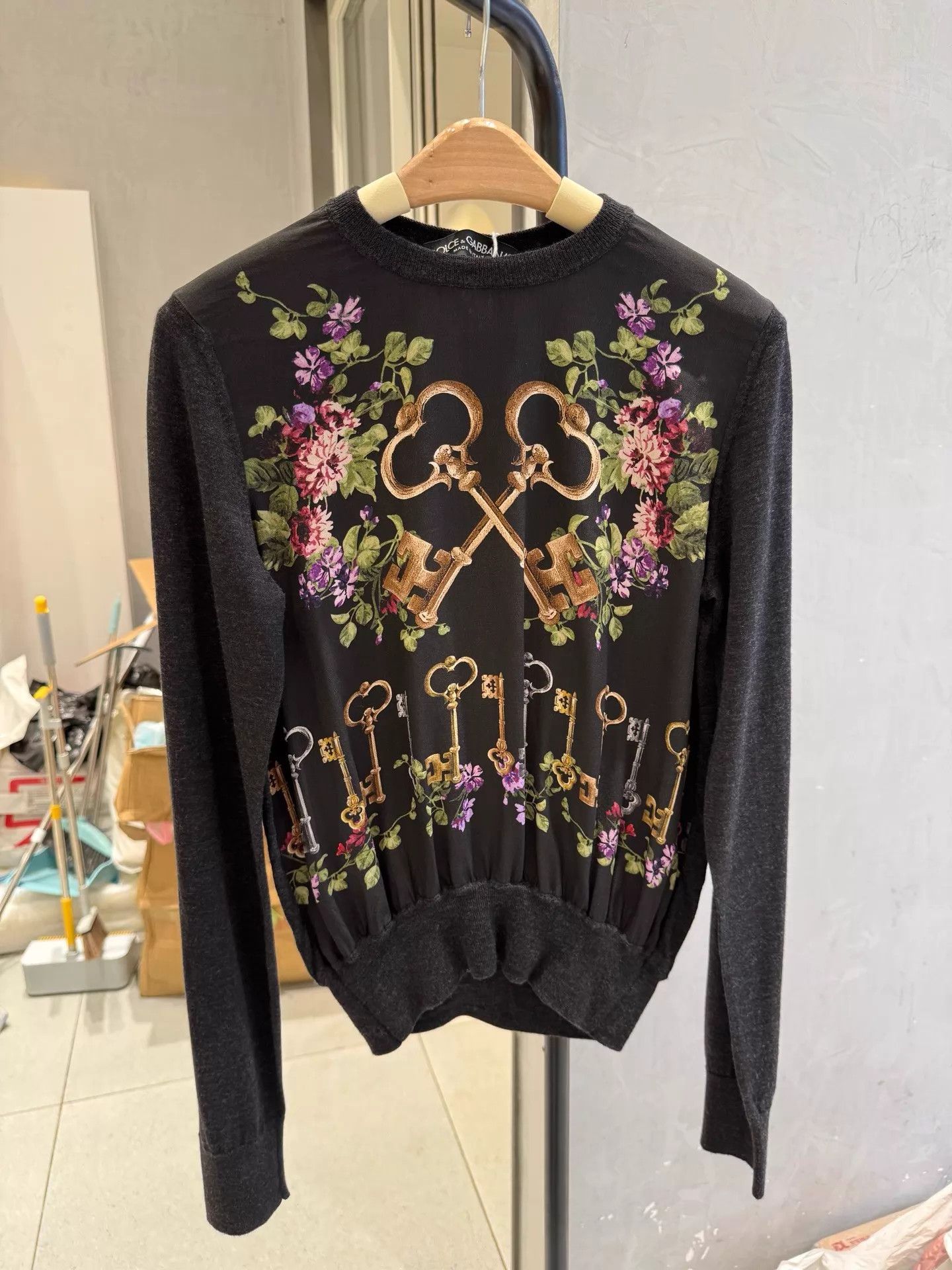 Dolce & Gabbana DG Wool Silk Blend Key Floral Top 42 Size M / US 6-8 / IT 42-44 - 1 Thumbnail
