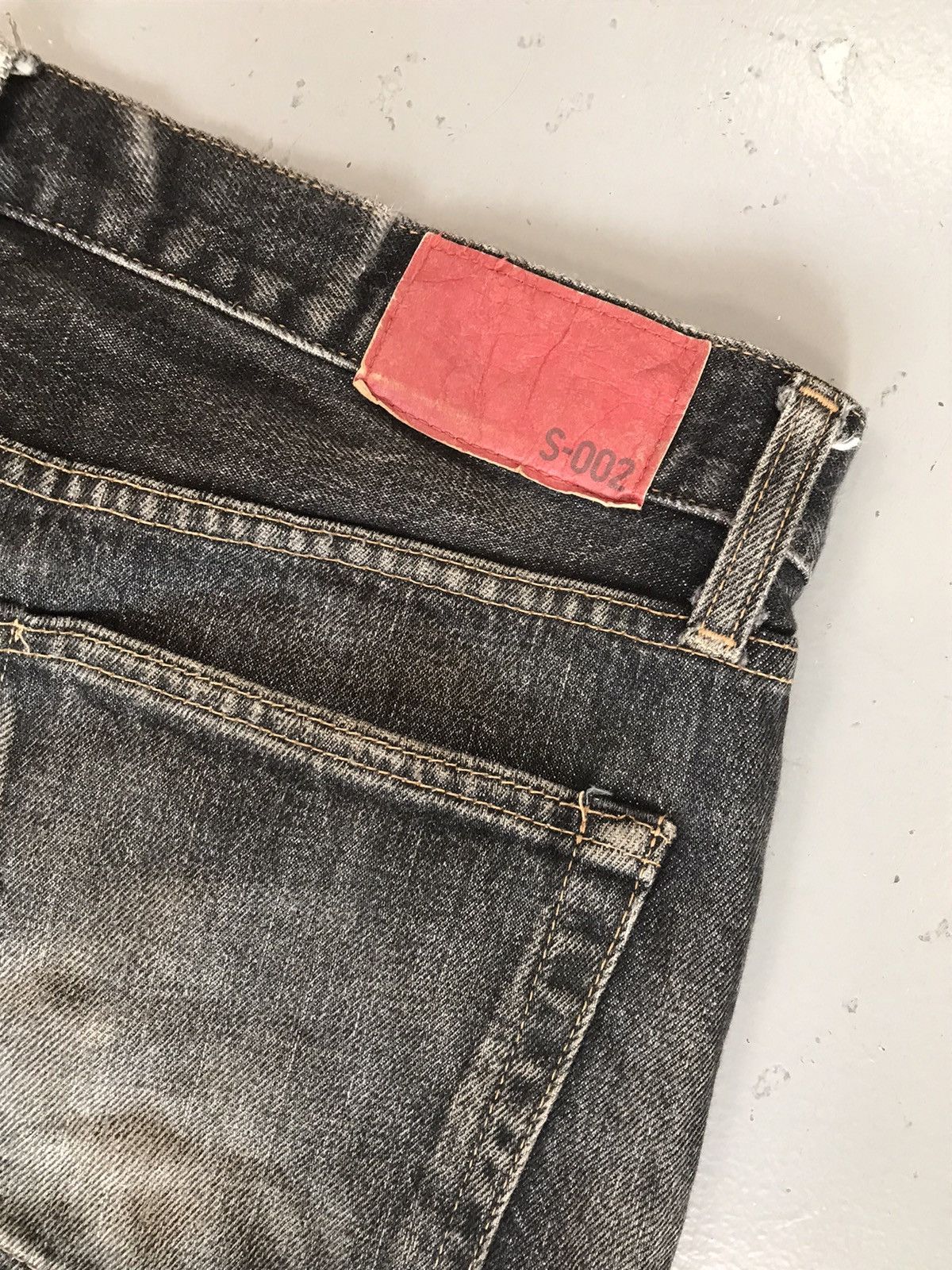 Uniqlo × Vintage Vintage Uniqlo sunfade straight fit denim pant Size US 36 / EU 52 - 12 Thumbnail
