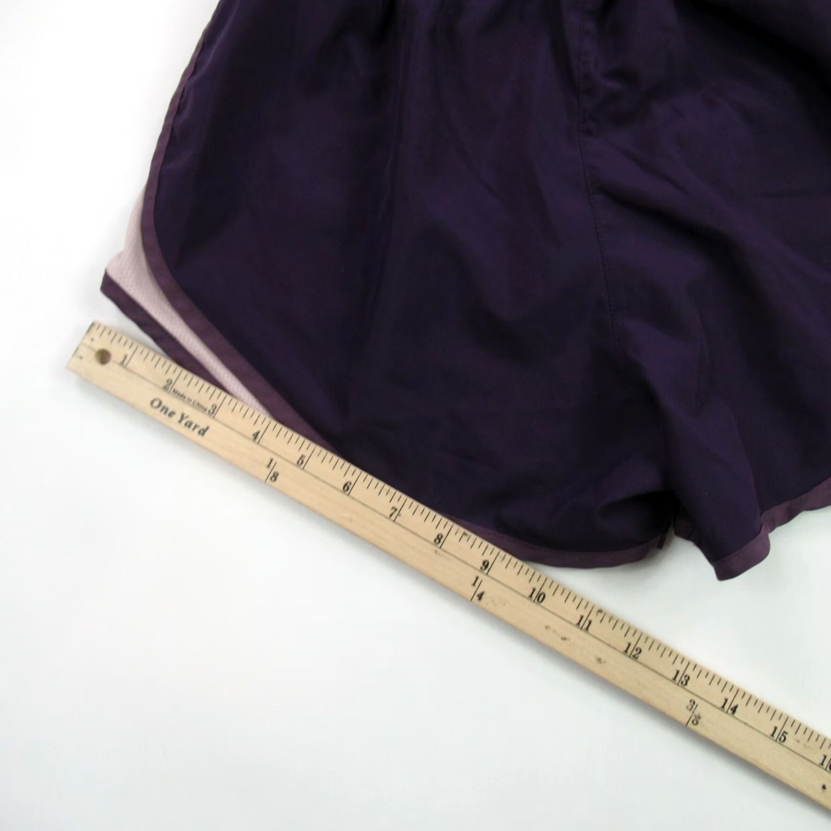 Nike Nike Shorts Medium Lightweight Pockets Running Workout Casual Womens Size 32" / US 10 / IT 46 - 4 Thumbnail