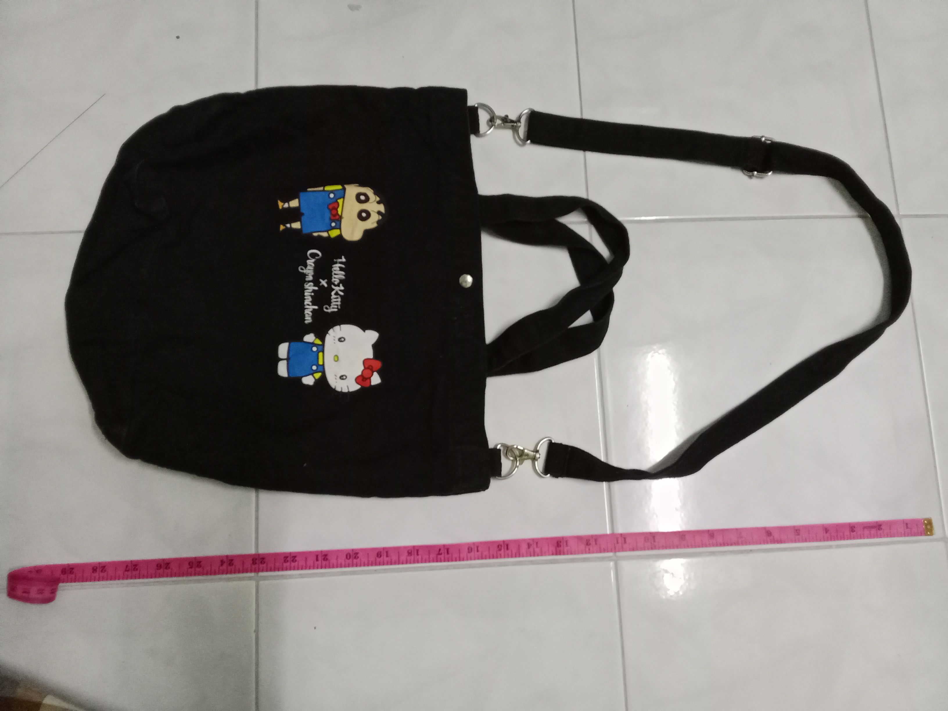 Japanese Brand × Vintage Vintage 90' SHINCHAN X HELLO KITTY SLING BAG Size ONE SIZE - 4 Thumbnail