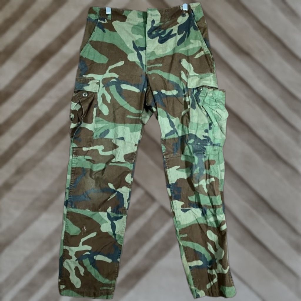 Vintage VINTAGE Military Army Combat Unisex Trousers Green Woodlands Camouflage Uniform Small R Size US 29 - 1 Thumbnail