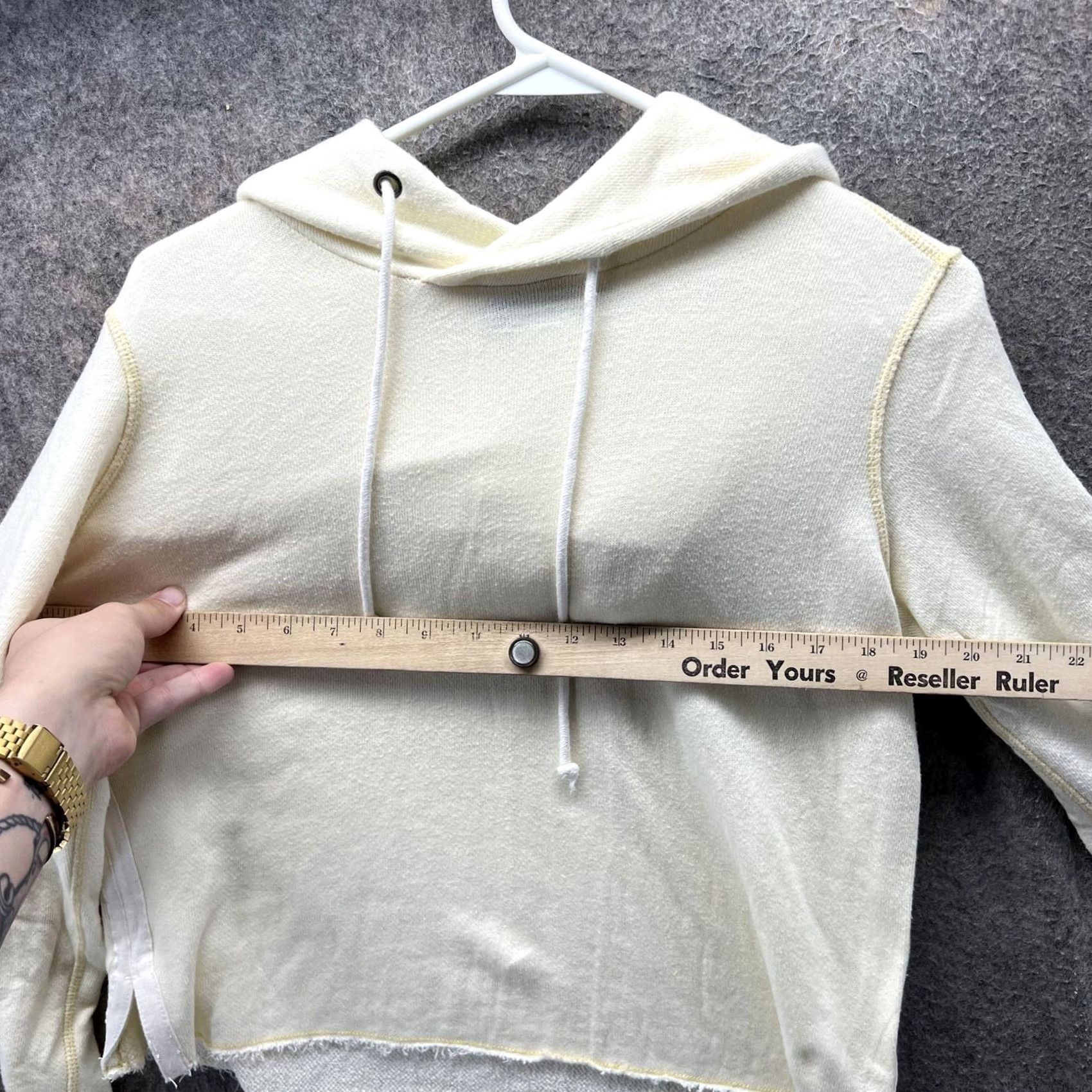Abercrombie & Fitch VINTAGE Abercrombie & Fitch Hoodie Womens XS Cream Cropped Raw Hem Long Sleeve Size XS / US 0-2 / IT 36-38 - 6 Thumbnail
