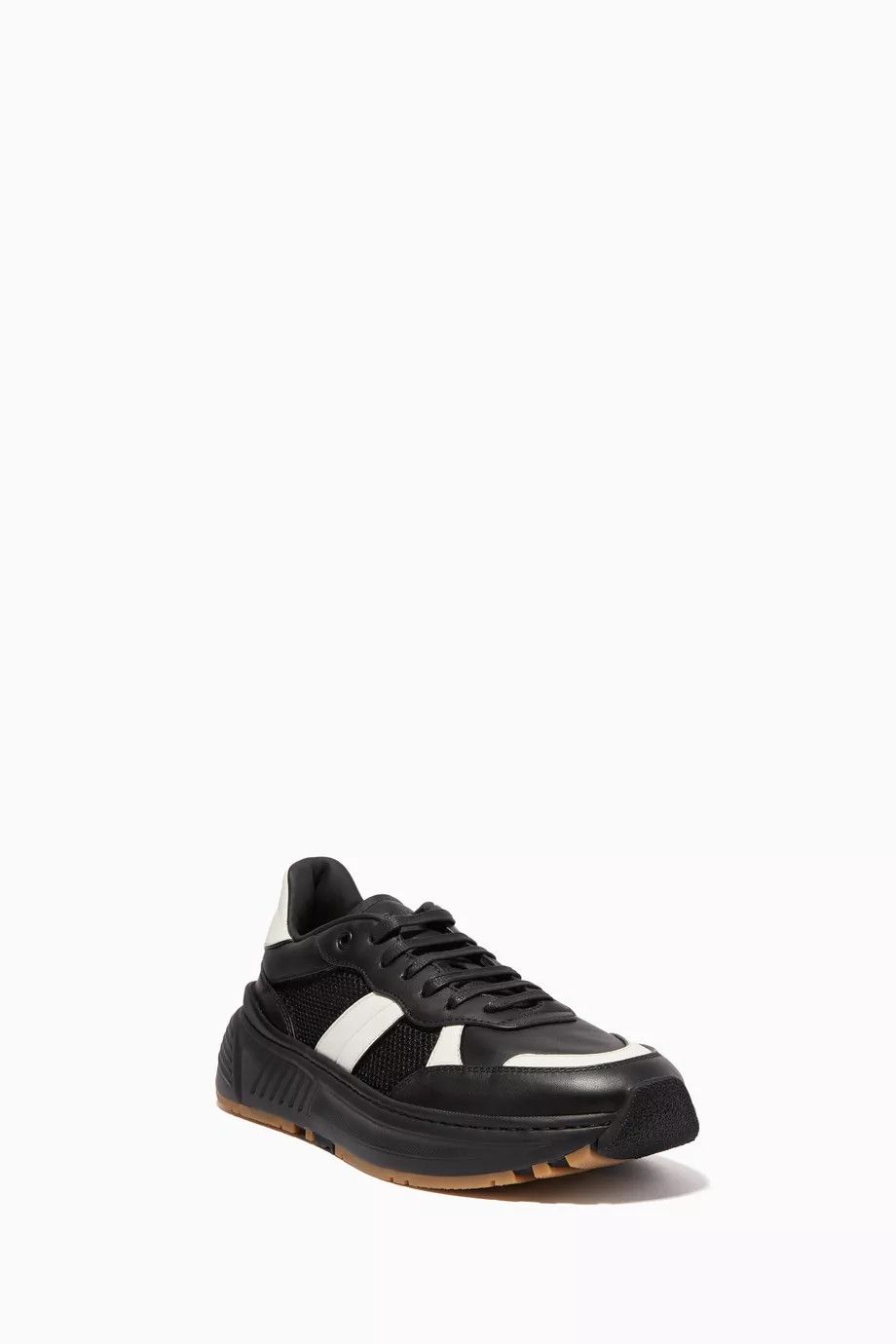 Bottega Veneta o1y0526 Low-Top Sneakers in Black/White Size US 8.5 / EU 41-42 - 2 Thumbnail