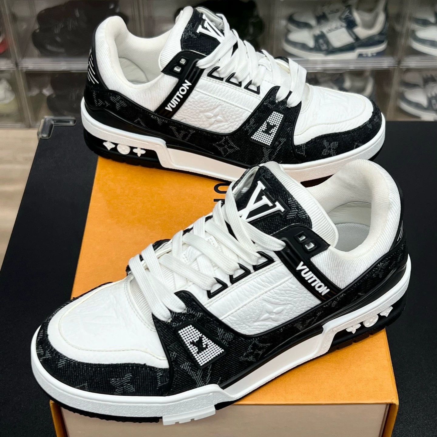 Louis Vuitton lv trainer black and white sneakers size 37.5 Size US 5.5 / EU 38 - 1 Thumbnail