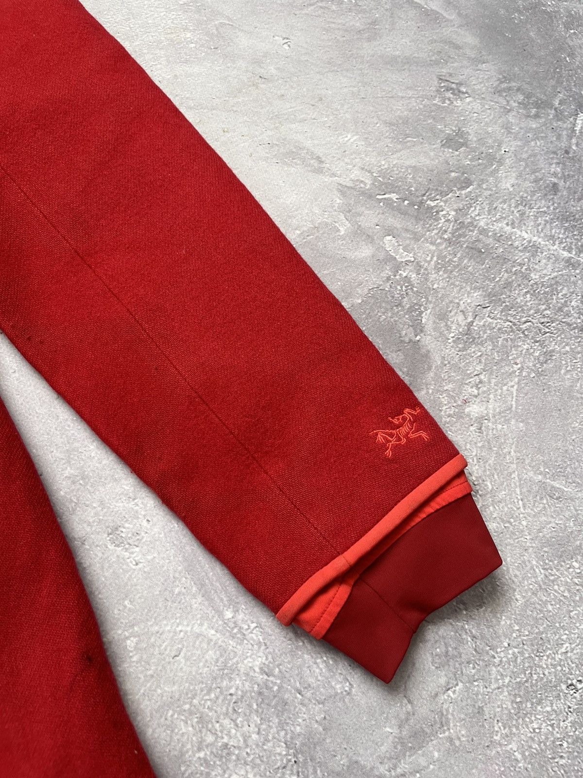 Arc'teryx Women’s Arc’teryx Hooded Long Jacket Red Softshell Size M Size M / US 6-8 / IT 42-44 - 2 Thumbnail