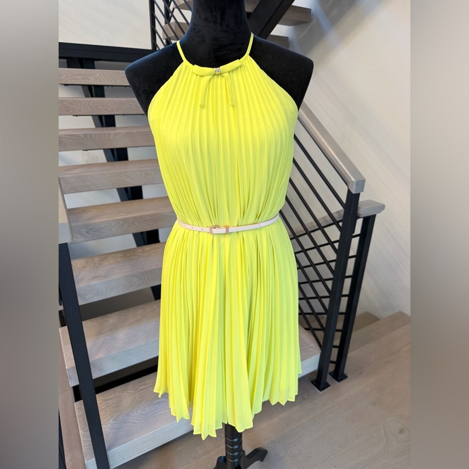 Ted Baker New Ted Baker Vibrant Neon Yellow Pleated Midi Dress size 0 Size XS / US 0-2 / IT 36-38 - 3 Thumbnail