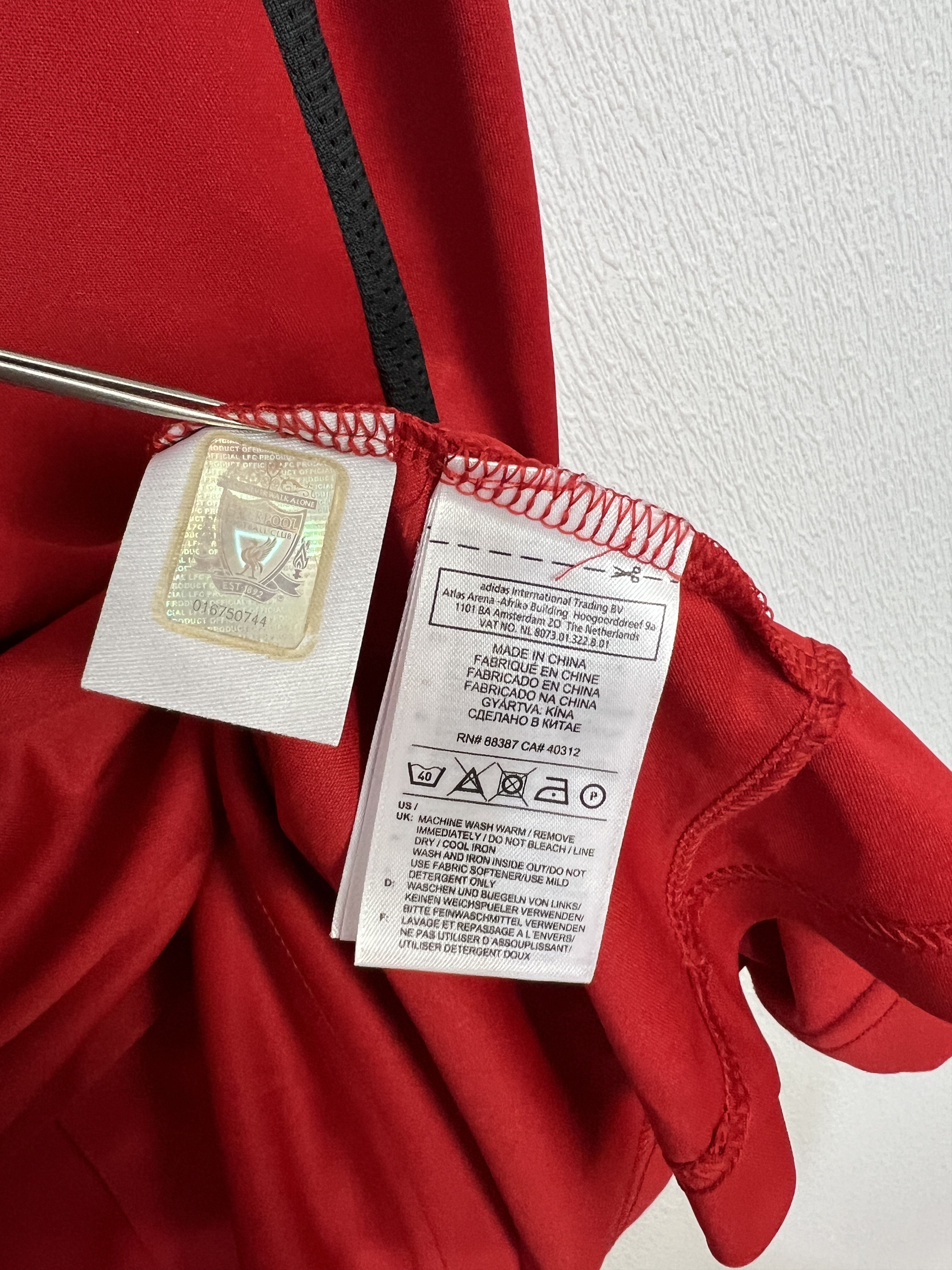 Adidas Vintage Adidas Liverpool Football Train Shirt Soccer Mens Size US L / EU 52-54 / 3 - 9 Thumbnail