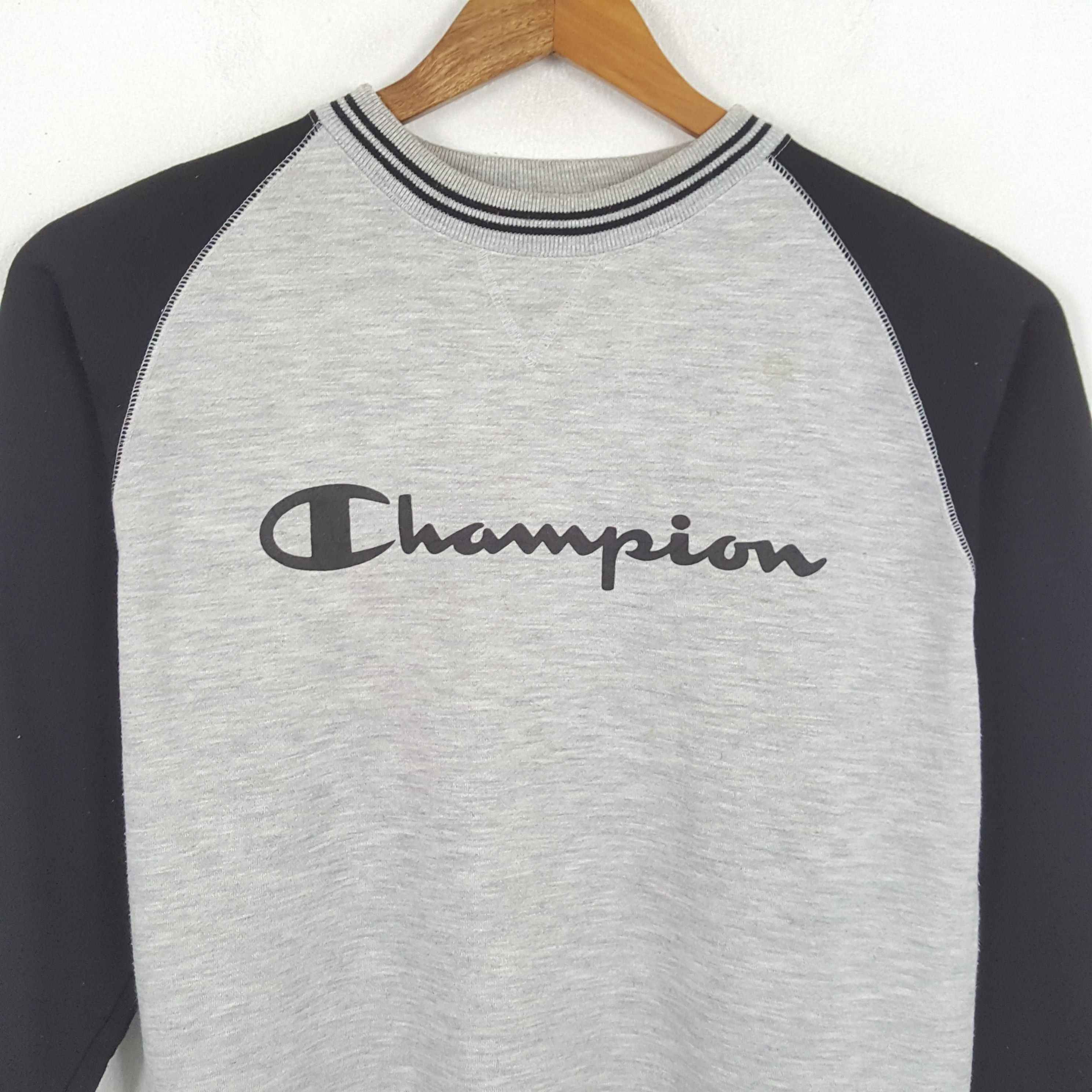 Champion × Vintage Vintage CHAMPION Sportswear Streetwear Style Sweatshirts Size US M / EU 48-50 / 2 - 2 Thumbnail