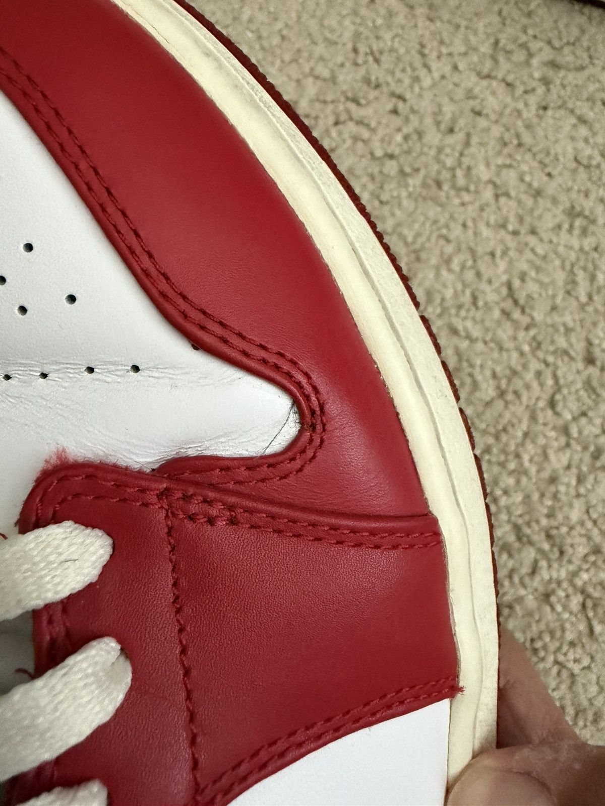Jordan Brand Air Jordan 1 Retro High 2013 Chicago 2013 Size US 11 / EU 44 - 13 Thumbnail