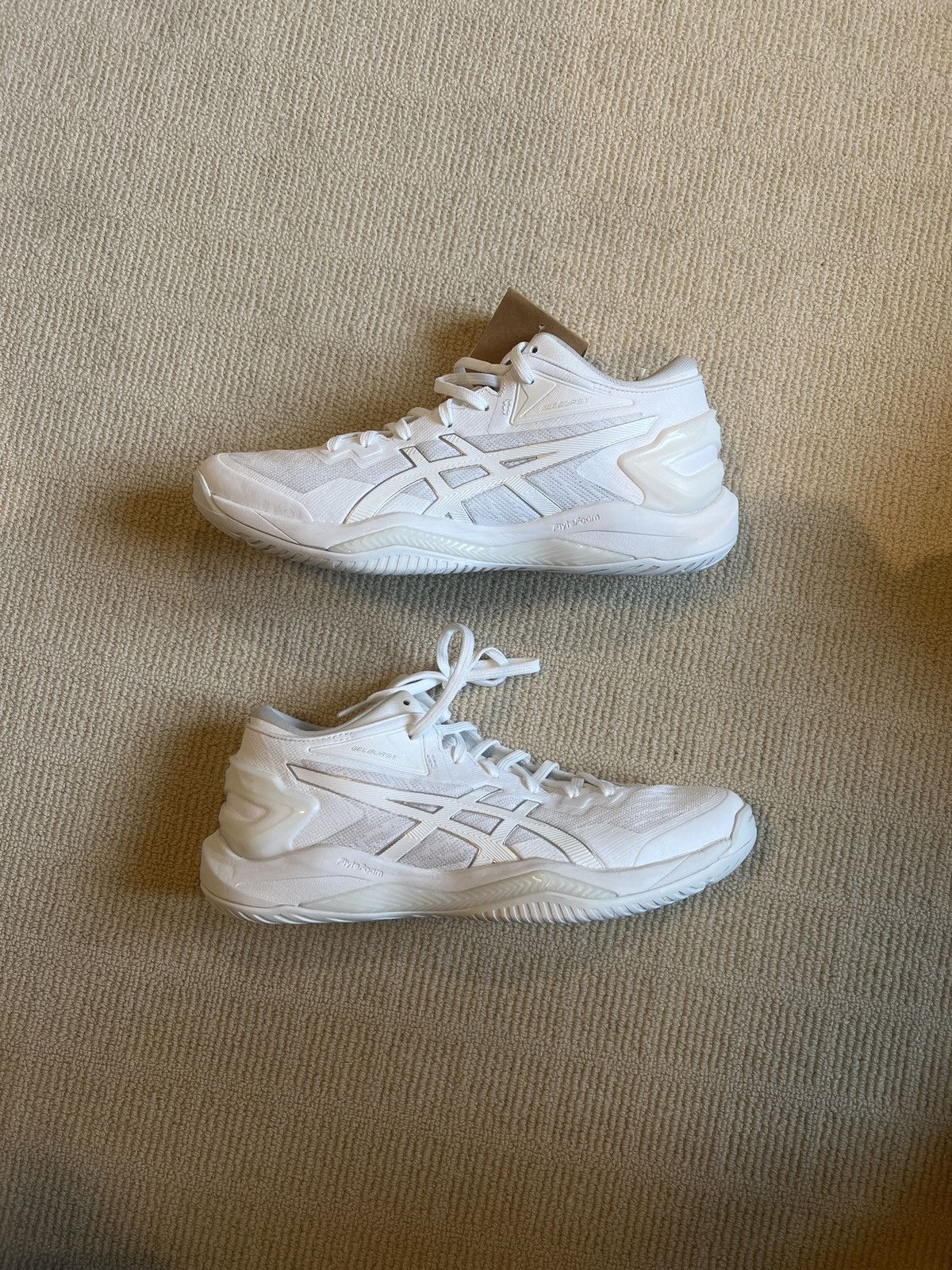 image of Asics Gelburst 27 Basketball Shoes in White, Men's (Size 9)