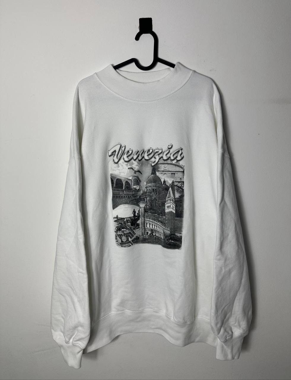 balenciaga venezia sweatshirt
