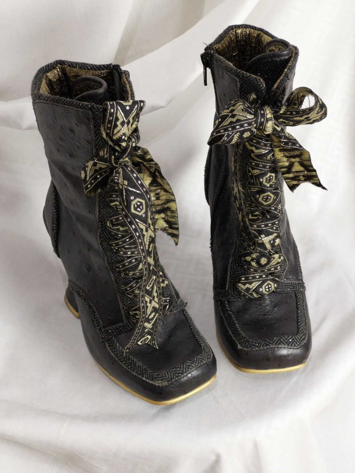 Vintage RARE Irregular Choice Victorian lace-up boots in dark purple Size US 7 / IT 37 - 7 Thumbnail