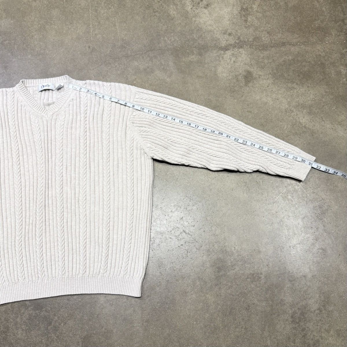 Izod Vintage IZOD V-Neck Cable Knit Sweater Ivory Preppy Size US XL / EU 56 / 4 - 7 Thumbnail