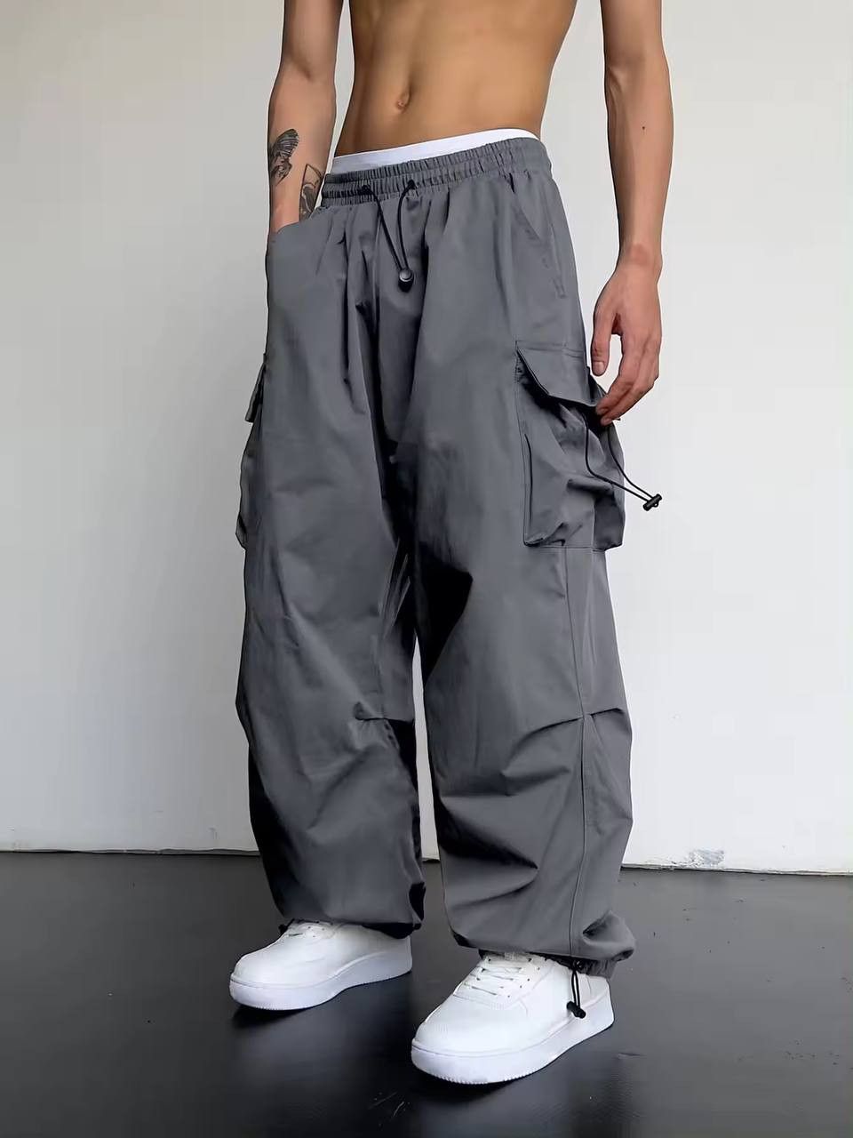 Vintage men's monochrome kargo pants y2k Size US 33 - 2 Thumbnail