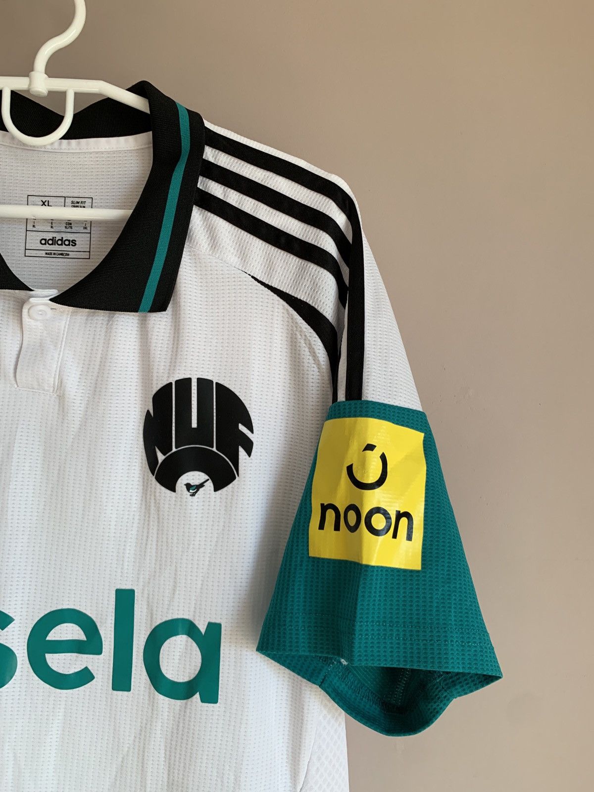 Adidas Newcastle United Home Football Shirt Adidas Soccer jersey XL Size US XL / EU 56 / 4 - 4 Thumbnail