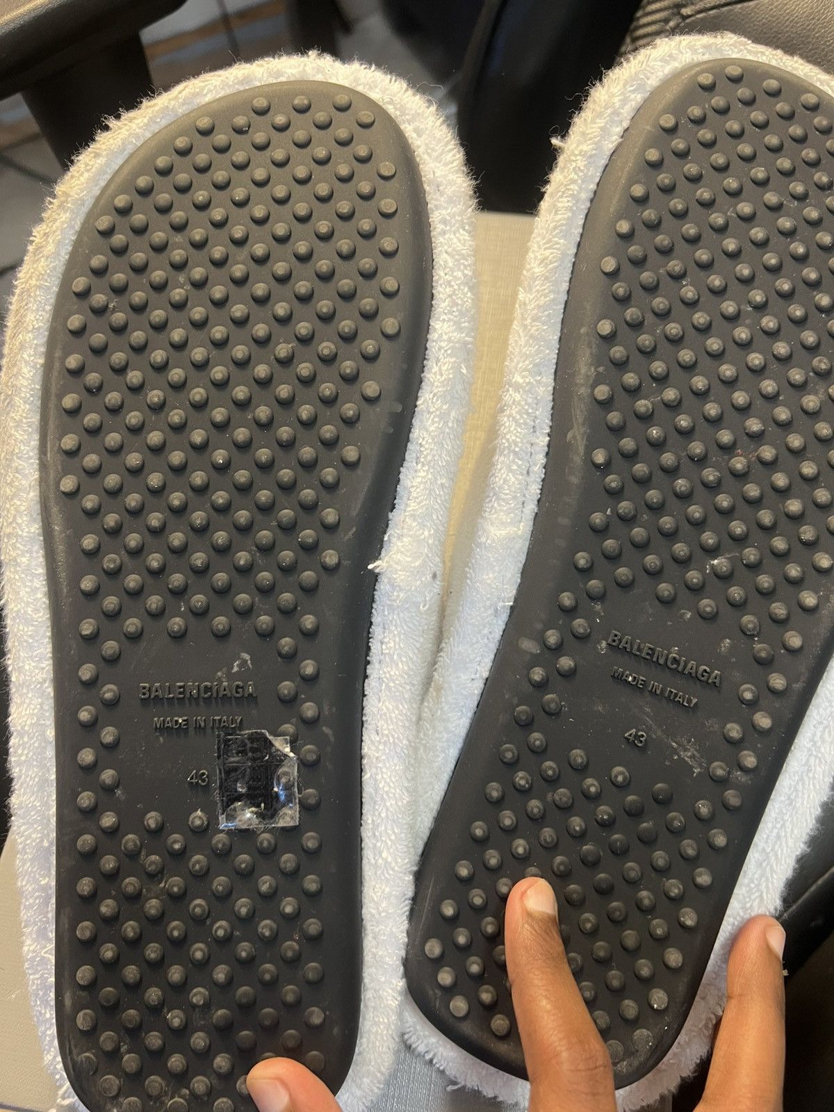 Balenciaga Balenciaga White Hotel Slippers Size US 9 / EU 42 - 4 Thumbnail