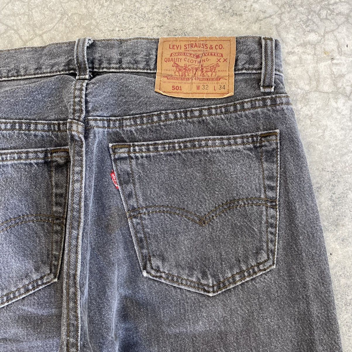 Levi's × Vintage Size 31x33.5 Vintage 1993 Levis 501 Ash Grey Jeans Size US 31 - 19 Thumbnail
